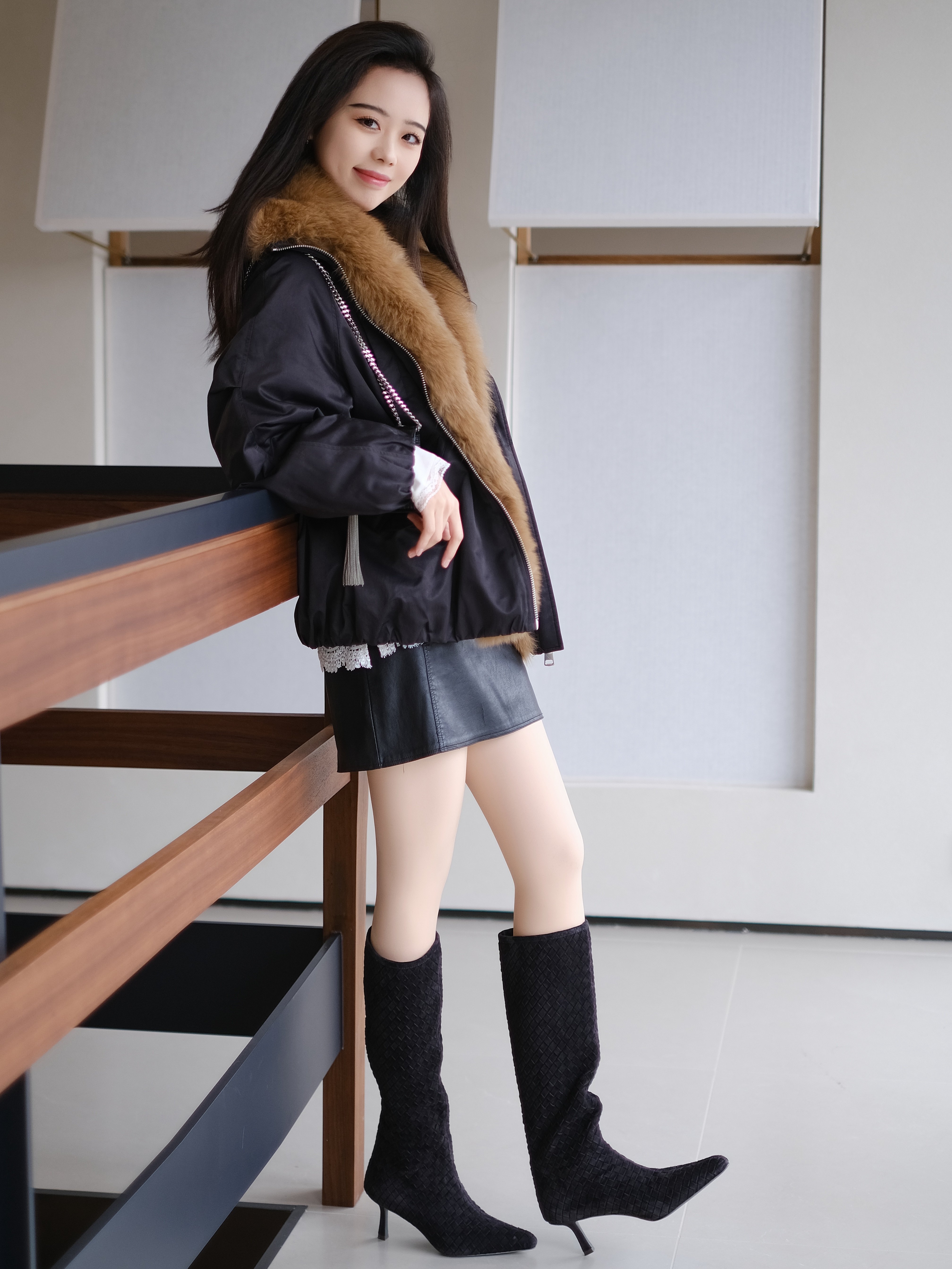 Le' Murmure冬季时尚羊反绒长筒靴堆堆设计慵懒随性 高跟拉长腿部比例