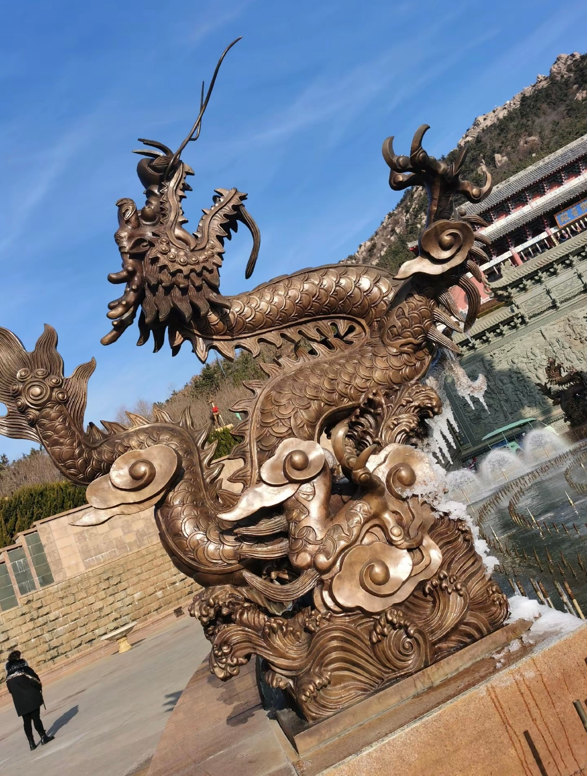 定制大型铸铜龙雕塑景区广场喷水龙头盘龙柱户外中国龙金龙铜雕塑