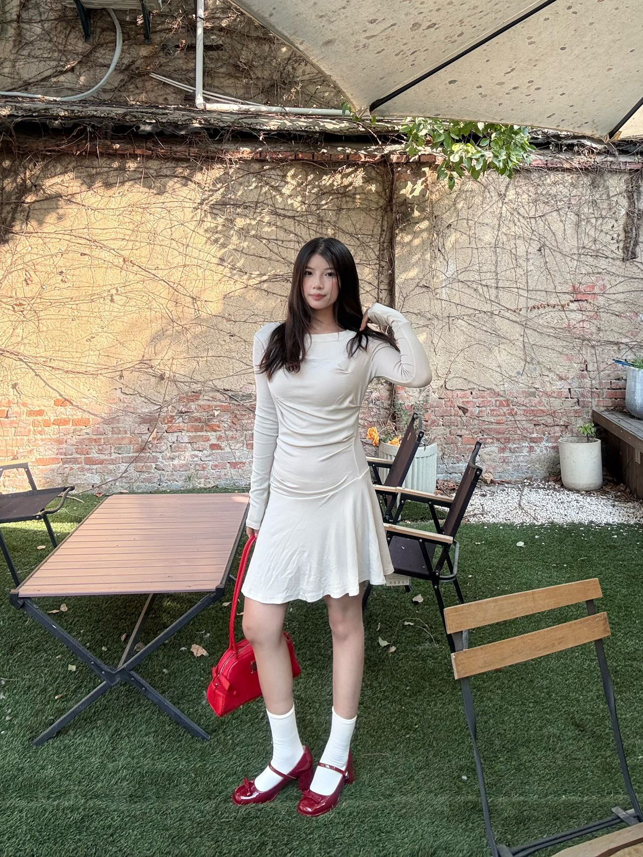 黑泽玄七2026早春新款胖mm收腰针织连衣裙：褶皱遮肉的显瘦自信美学