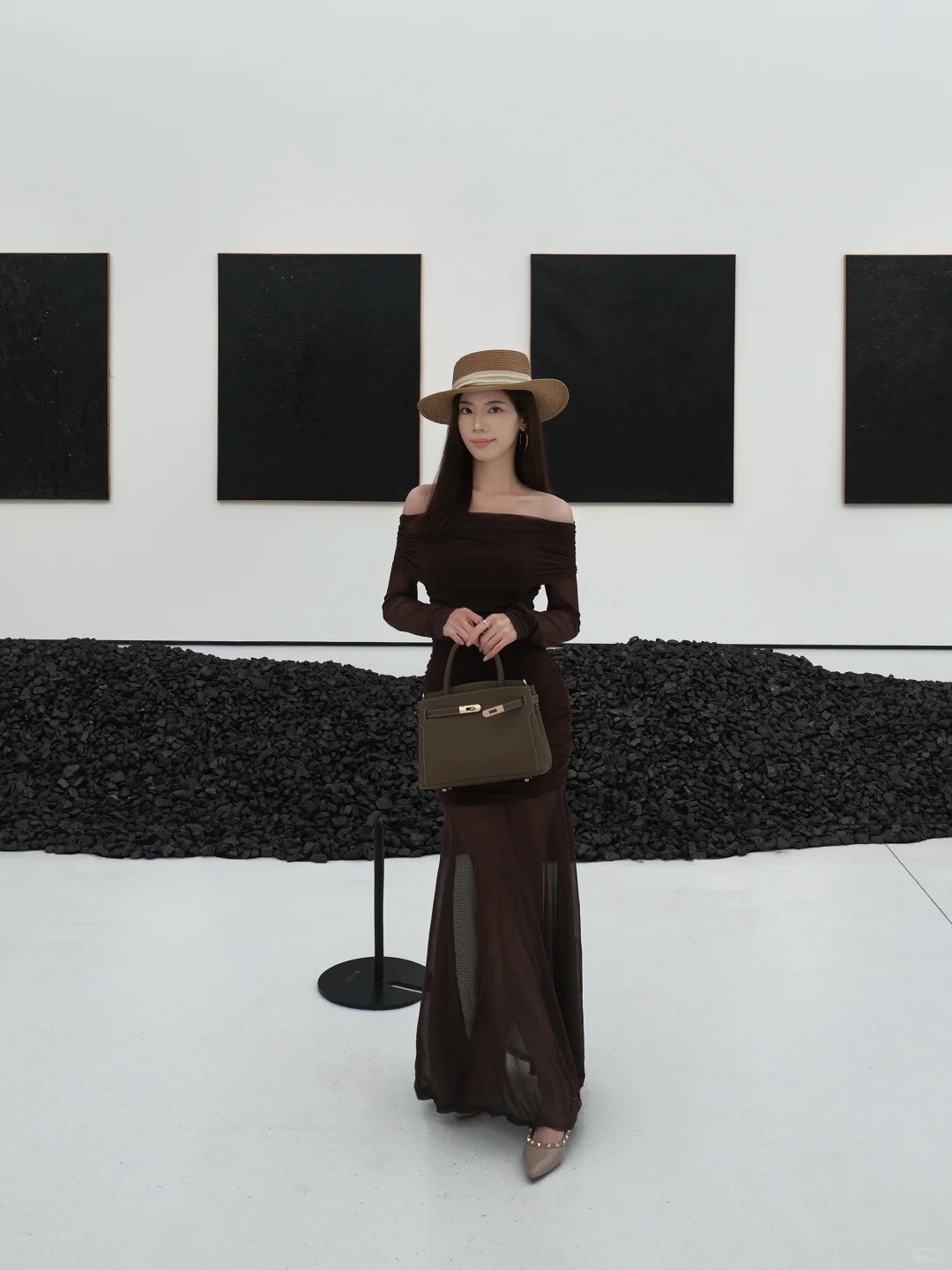 百丽鎏金岁月凯莉包 质感牛皮高级耐磨 大容量通勤 妈妈包婚包两用