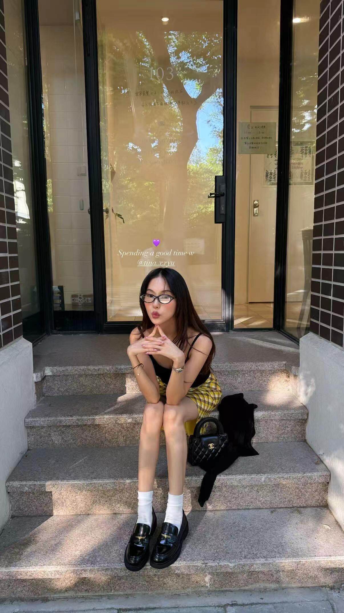 宋佳同款百丽海鸥乐福鞋2.0：厚底真皮的英伦飒爽美学