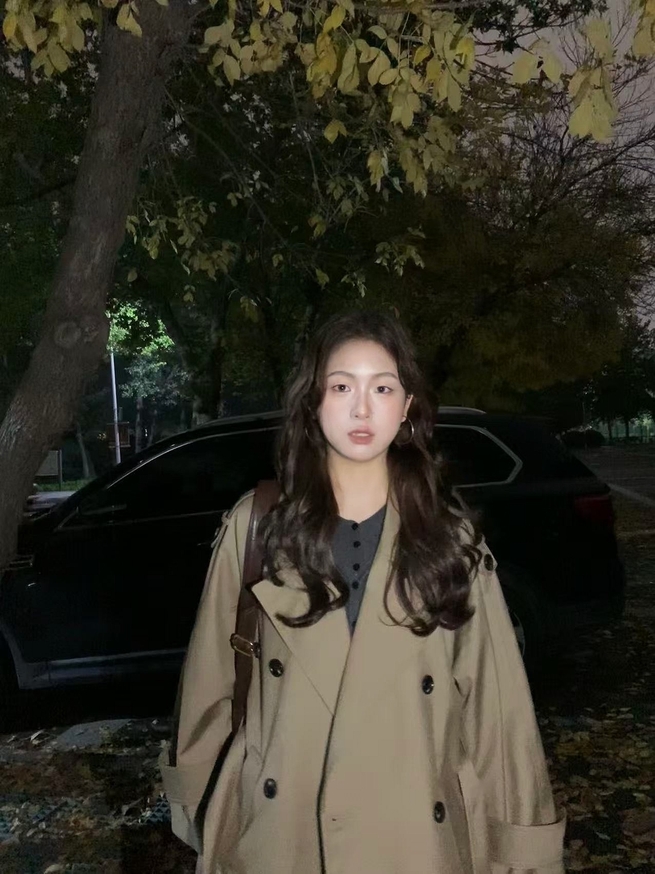 解锁法式优雅密码——周淼ZHOUMIAO"巴黎旧梦"风衣穿搭图鉴