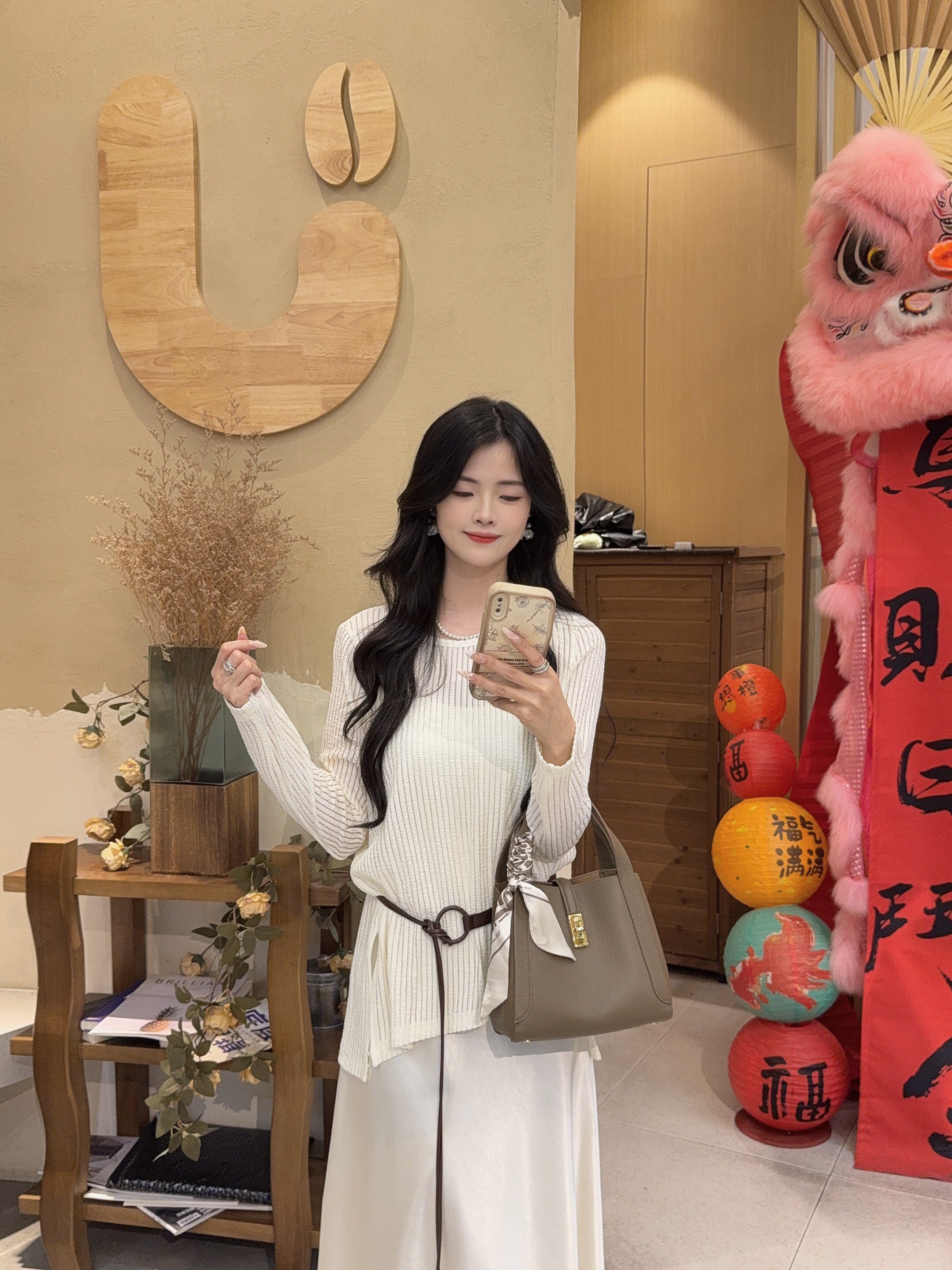母亲节礼物优选！百丽真皮菜篮子妈妈包 红色喜庆大气 手提水桶包型大容量实用