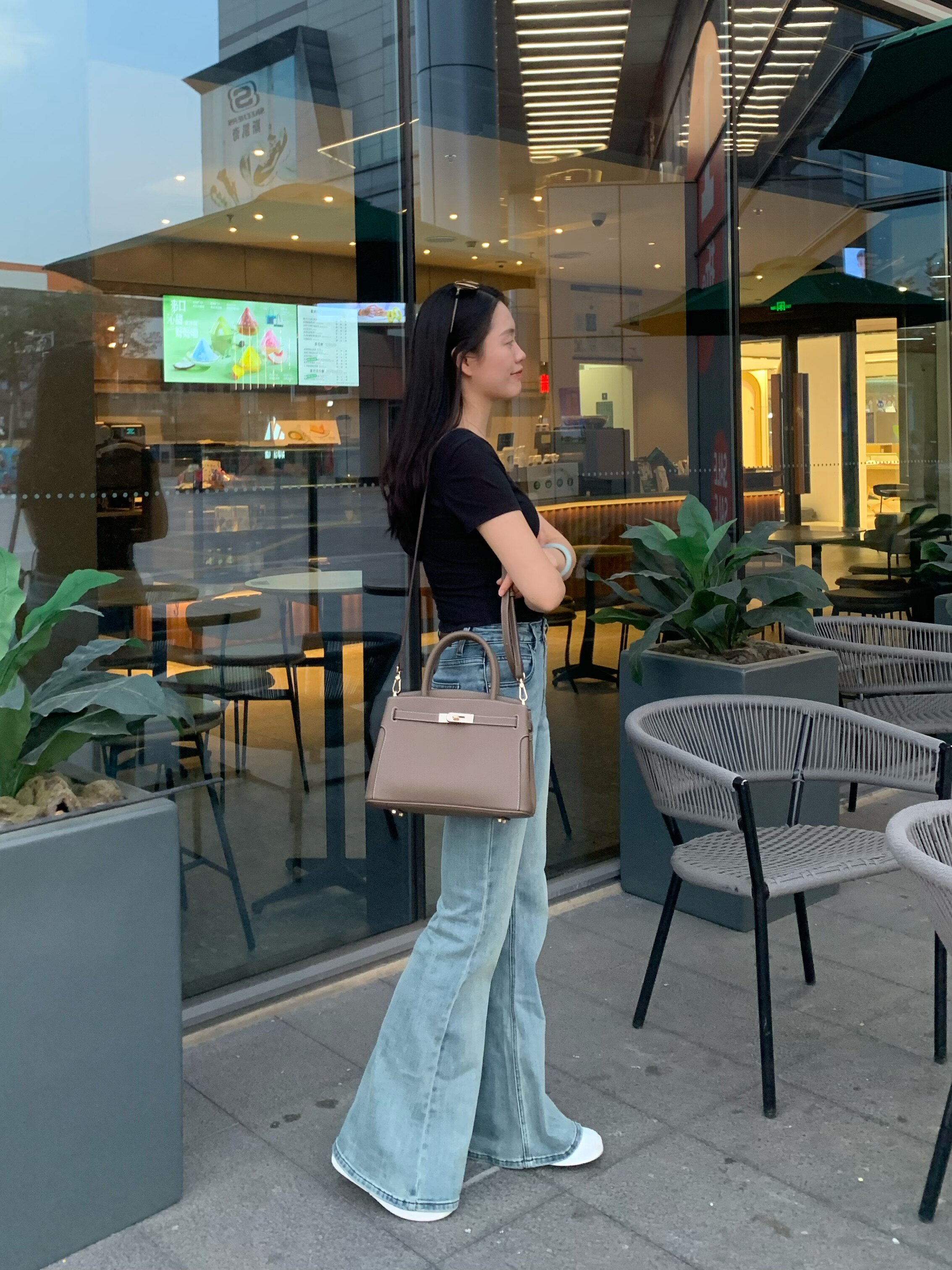 百丽鎏金岁月凯莉包 质感牛皮高级耐磨 大容量通勤 妈妈包婚包两用