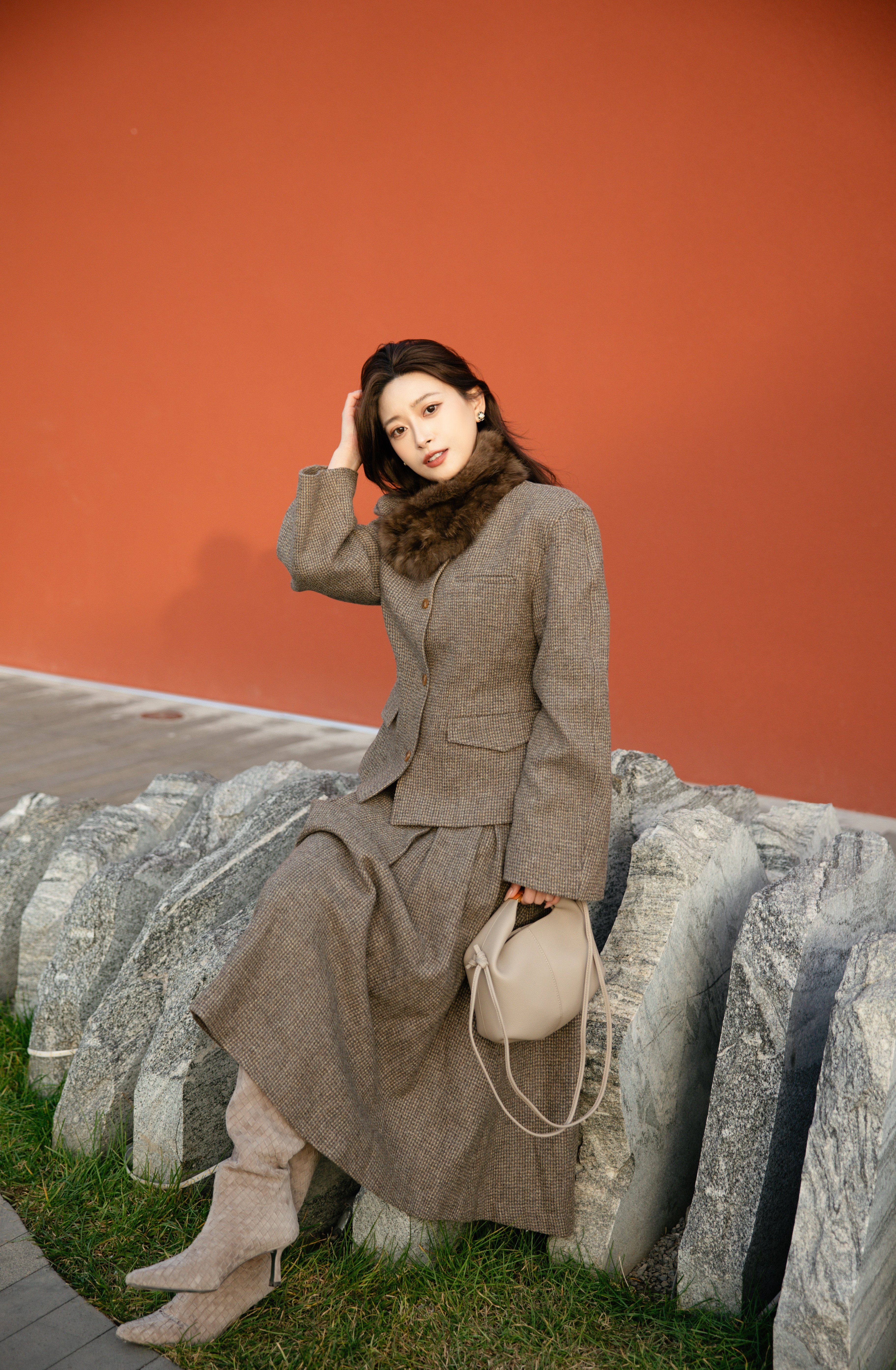 Le' Murmure冬季时尚羊反绒长筒靴堆堆设计慵懒随性 高跟拉长腿部比例