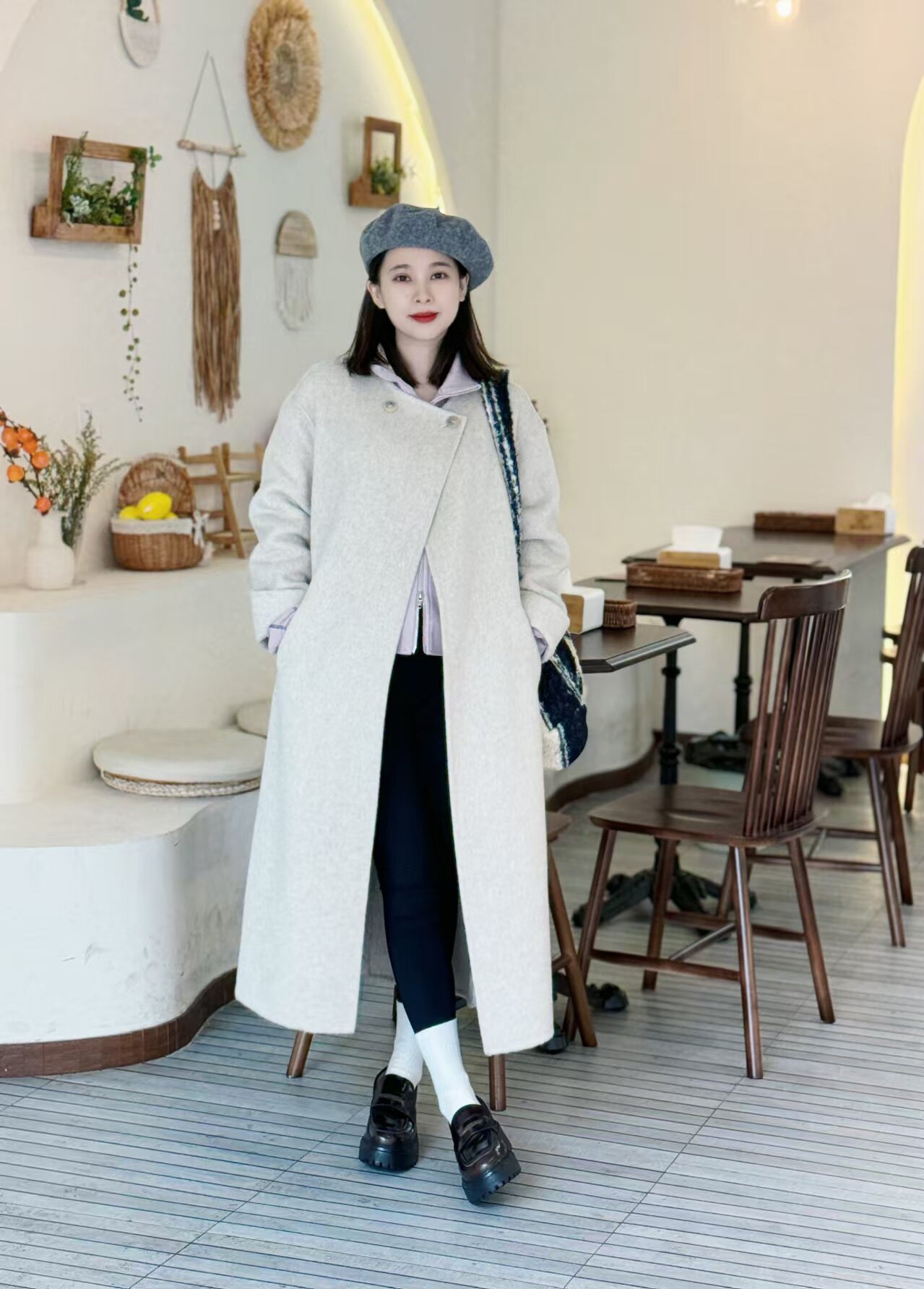 宋佳同款百丽海鸥乐福鞋2.0：厚底真皮的英伦飒爽美学