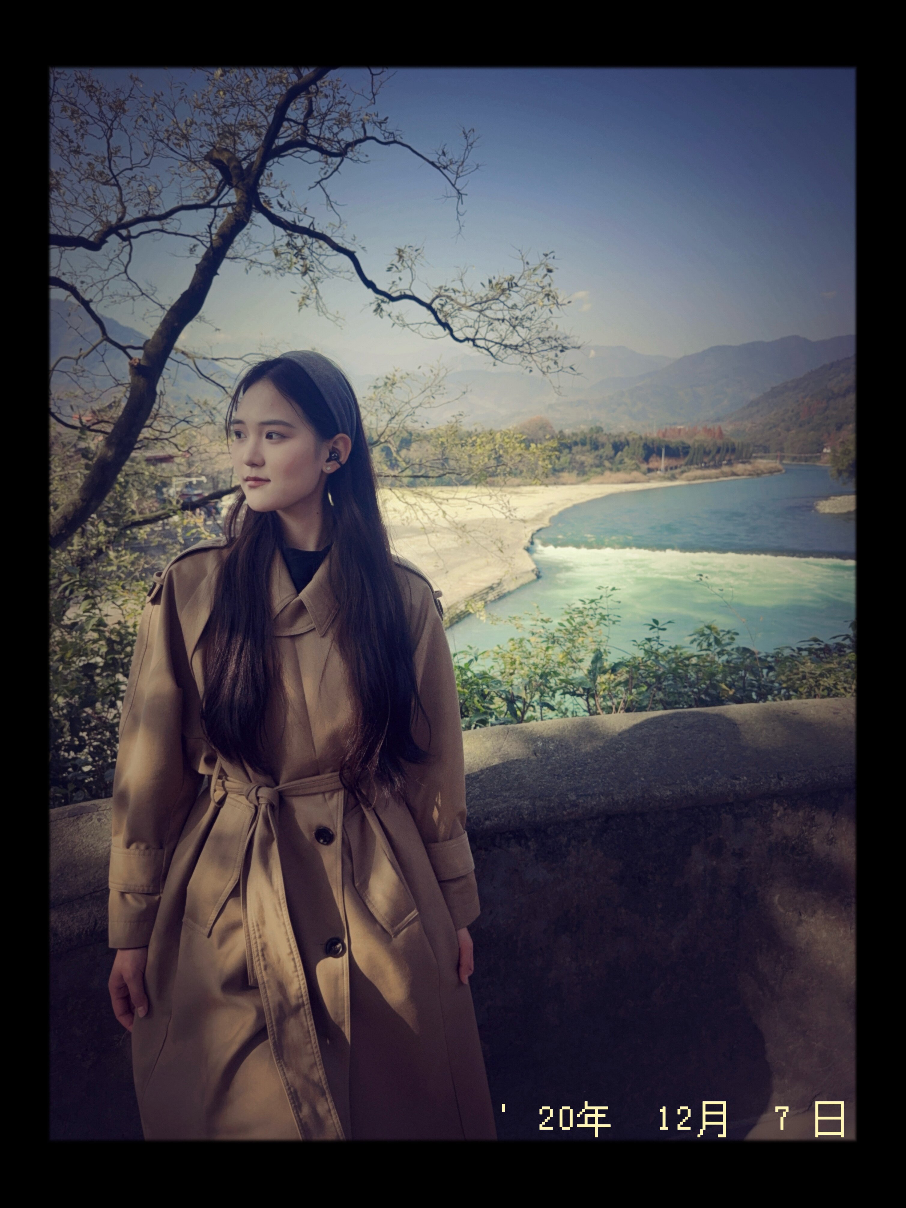 解锁法式优雅密码——周淼ZHOUMIAO"巴黎旧梦"风衣穿搭图鉴