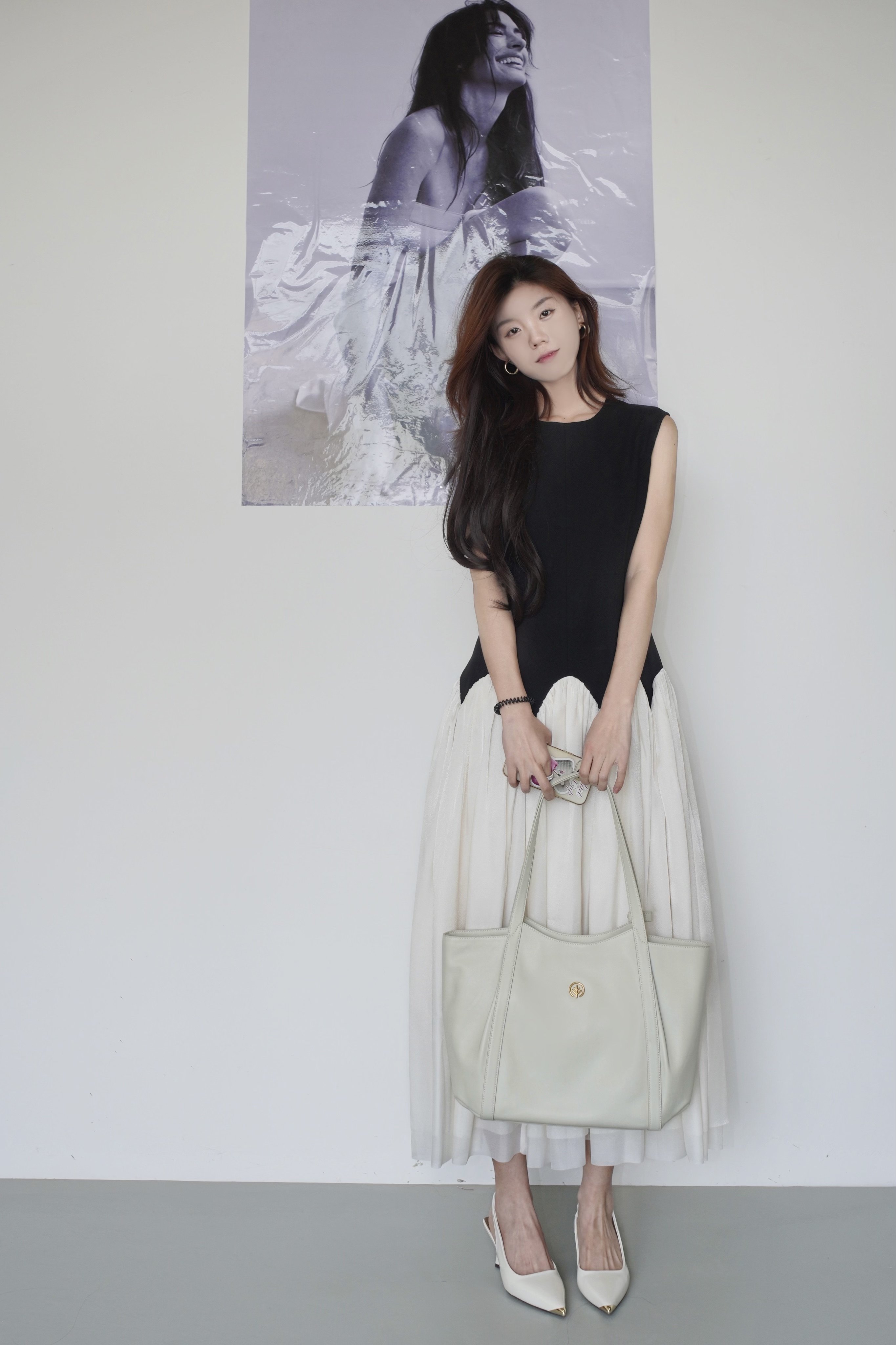 明星同款BAGTREE包包树「晚枫包」：植鞣牛皮的时光养色美学