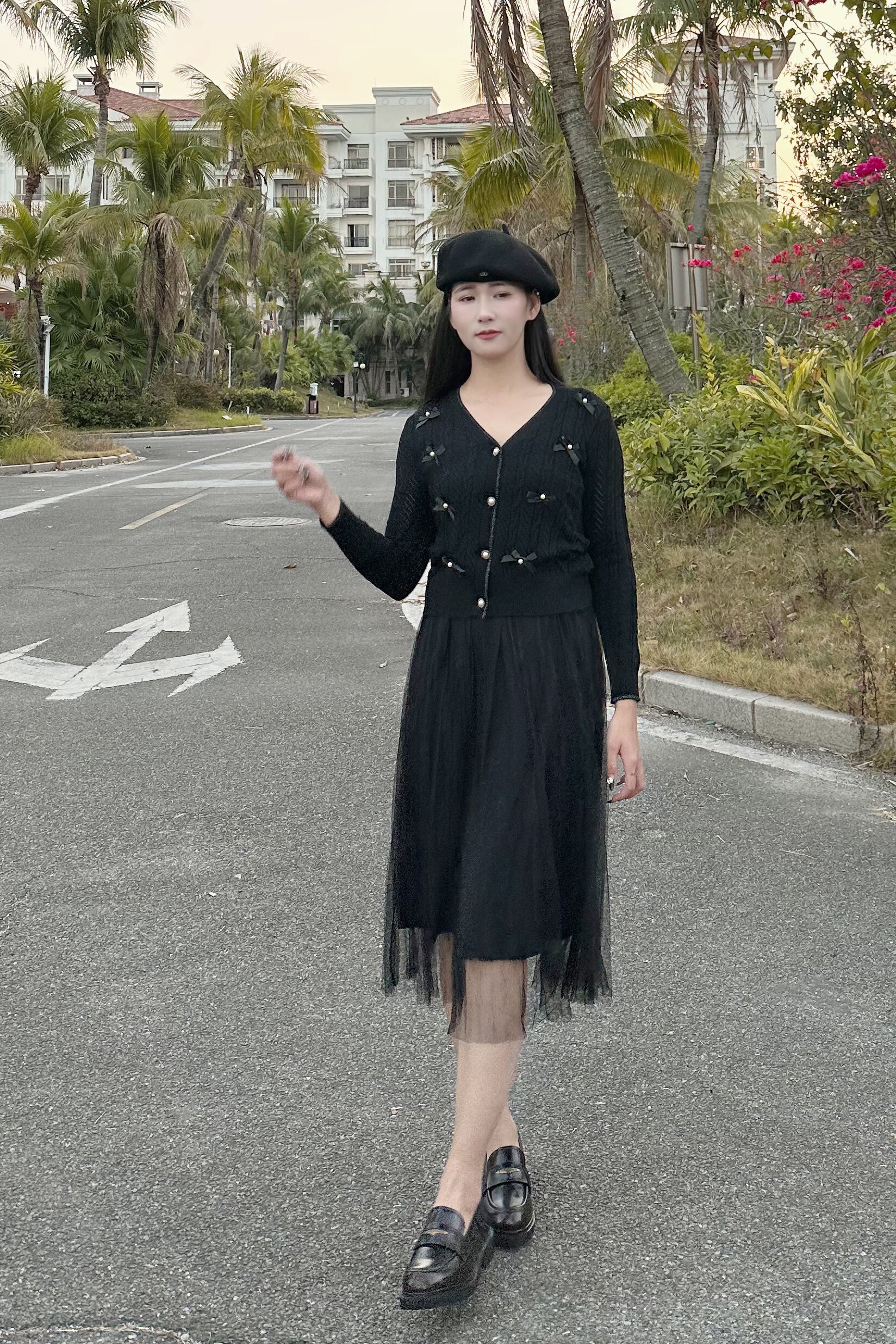 宋佳同款百丽海鸥乐福鞋2.0：厚底真皮的英伦飒爽美学