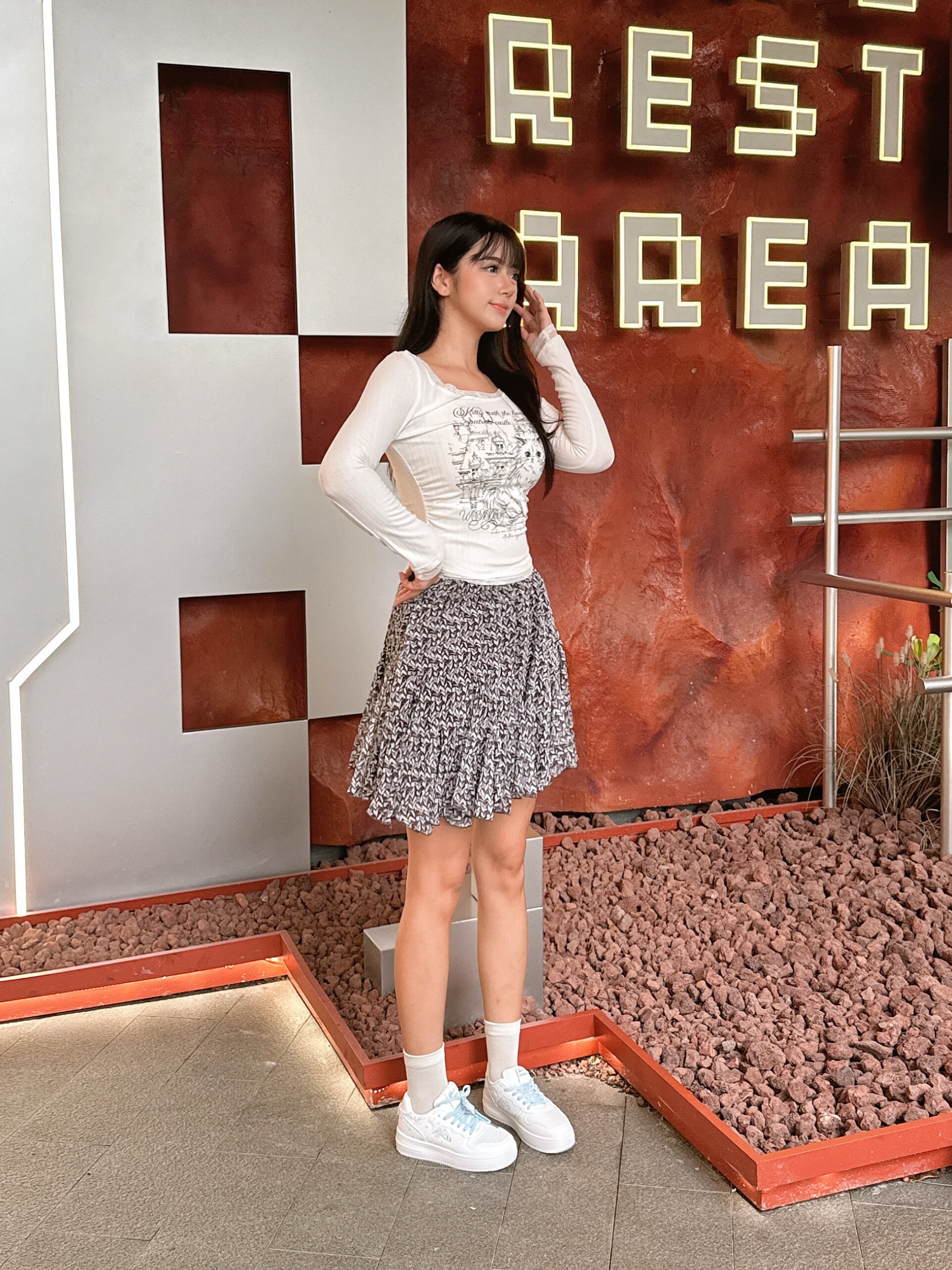 ELLE夏季法式碎花伞裙A字版型遮肉显瘦 碎花图案清新浪漫小众设计别致不撞款