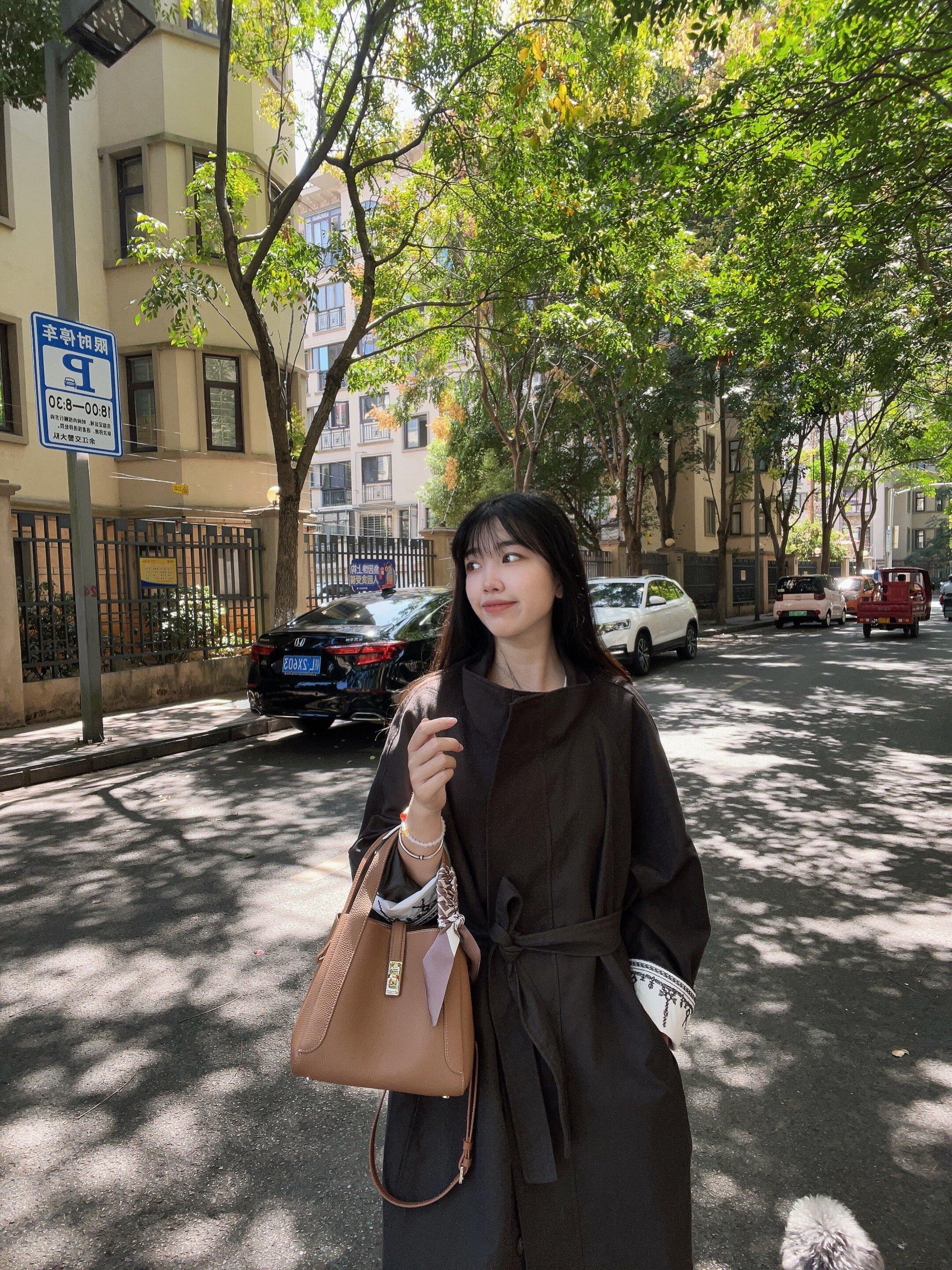 母亲节礼物优选！百丽真皮菜篮子妈妈包 红色喜庆大气 手提水桶包型大容量实用