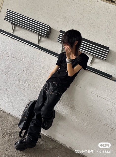 SLIM-FIT LAYERED WAXED JEANS image 10
