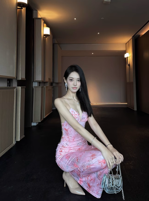 达芙妮夏季法式裸色高跟鞋 尖头细跟拉长比例 婚鞋通勤两相宜 气质百搭