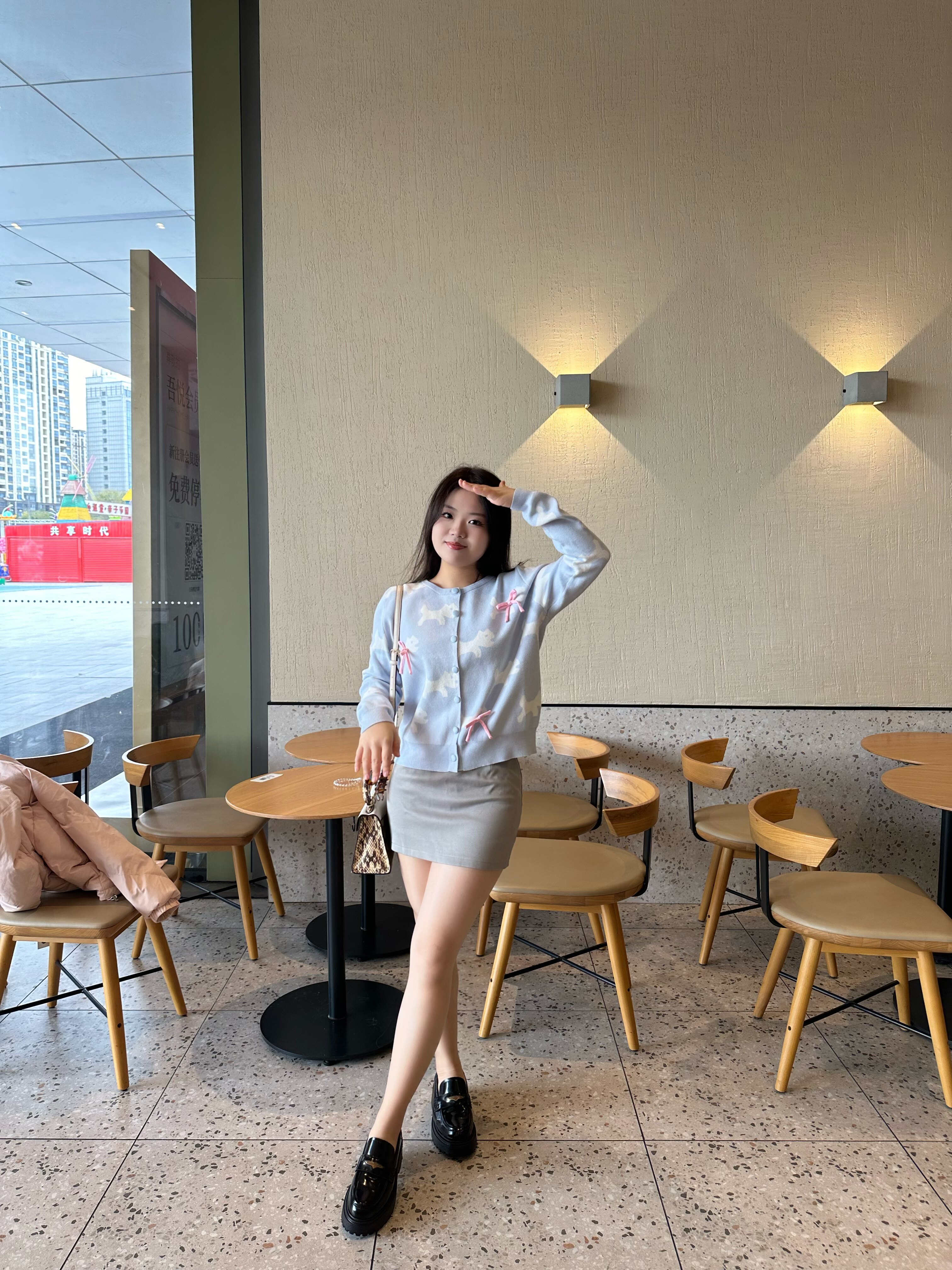 宋佳同款百丽海鸥乐福鞋2.0：厚底真皮的英伦飒爽美学