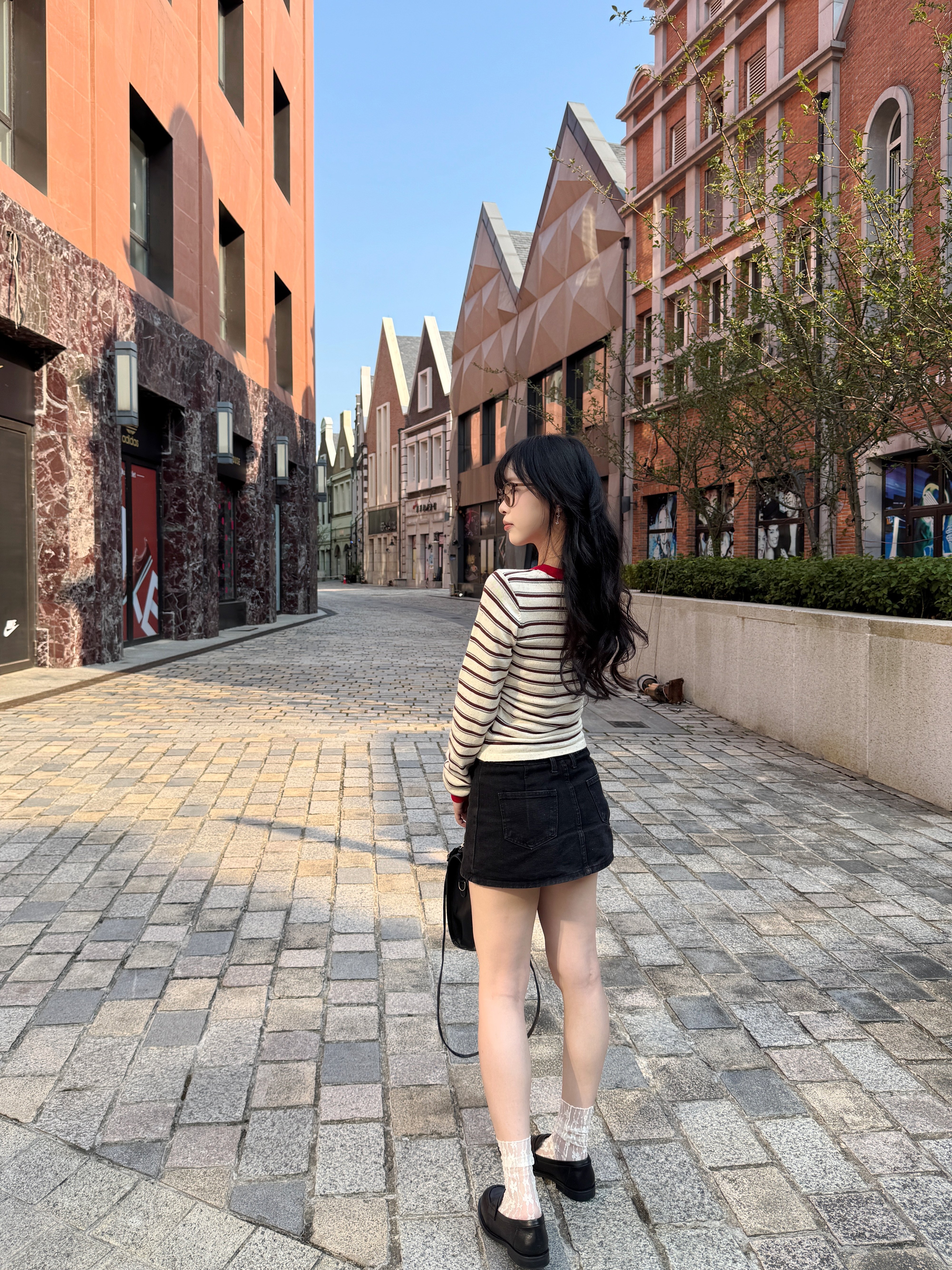 宋佳同款百丽海鸥乐福鞋2.0：厚底真皮的英伦飒爽美学