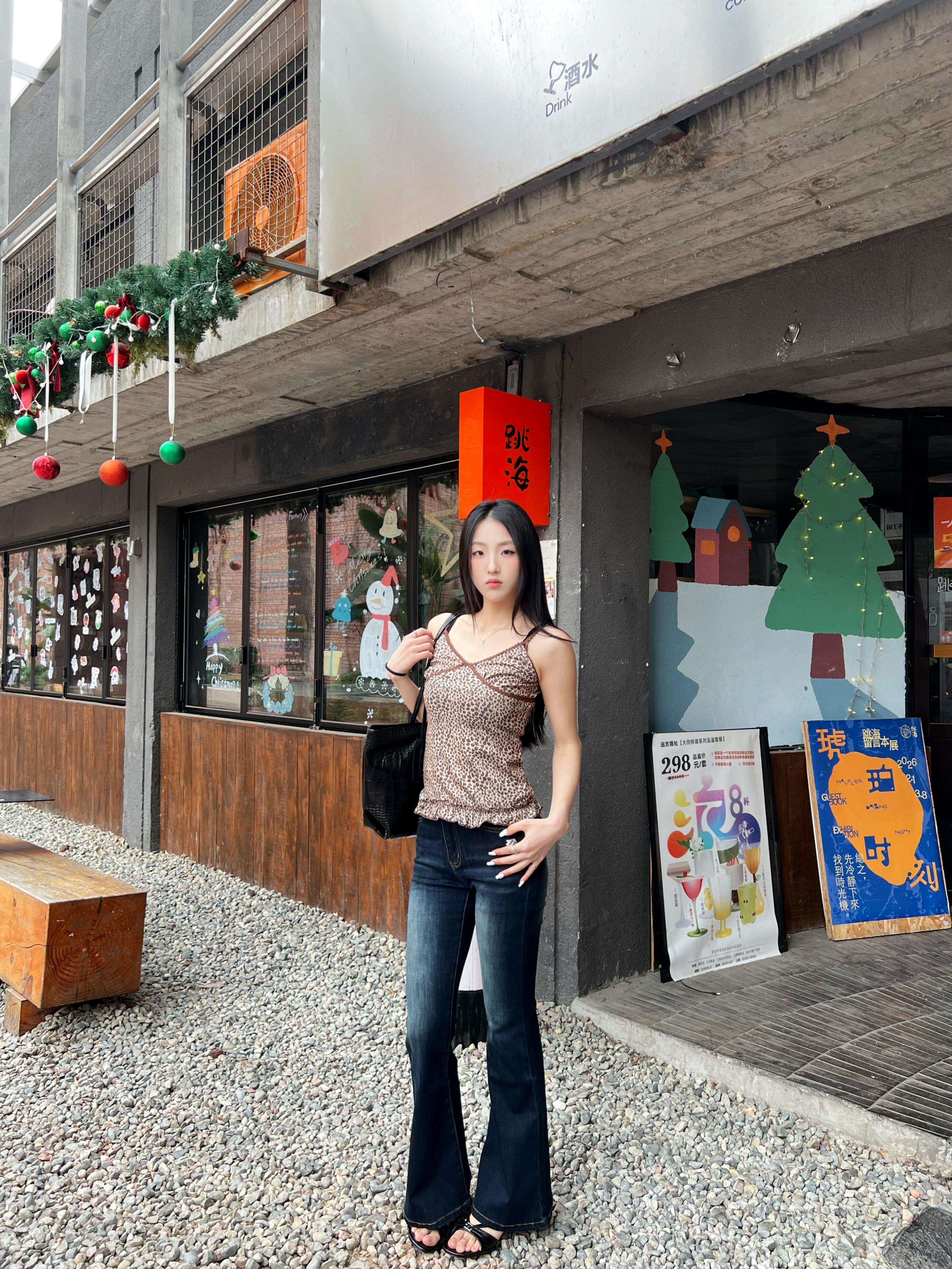 ABMY致命腰精原创V腰微喇裤 V型腰线收腹显瘦 弹力面料包裹蜜桃臀