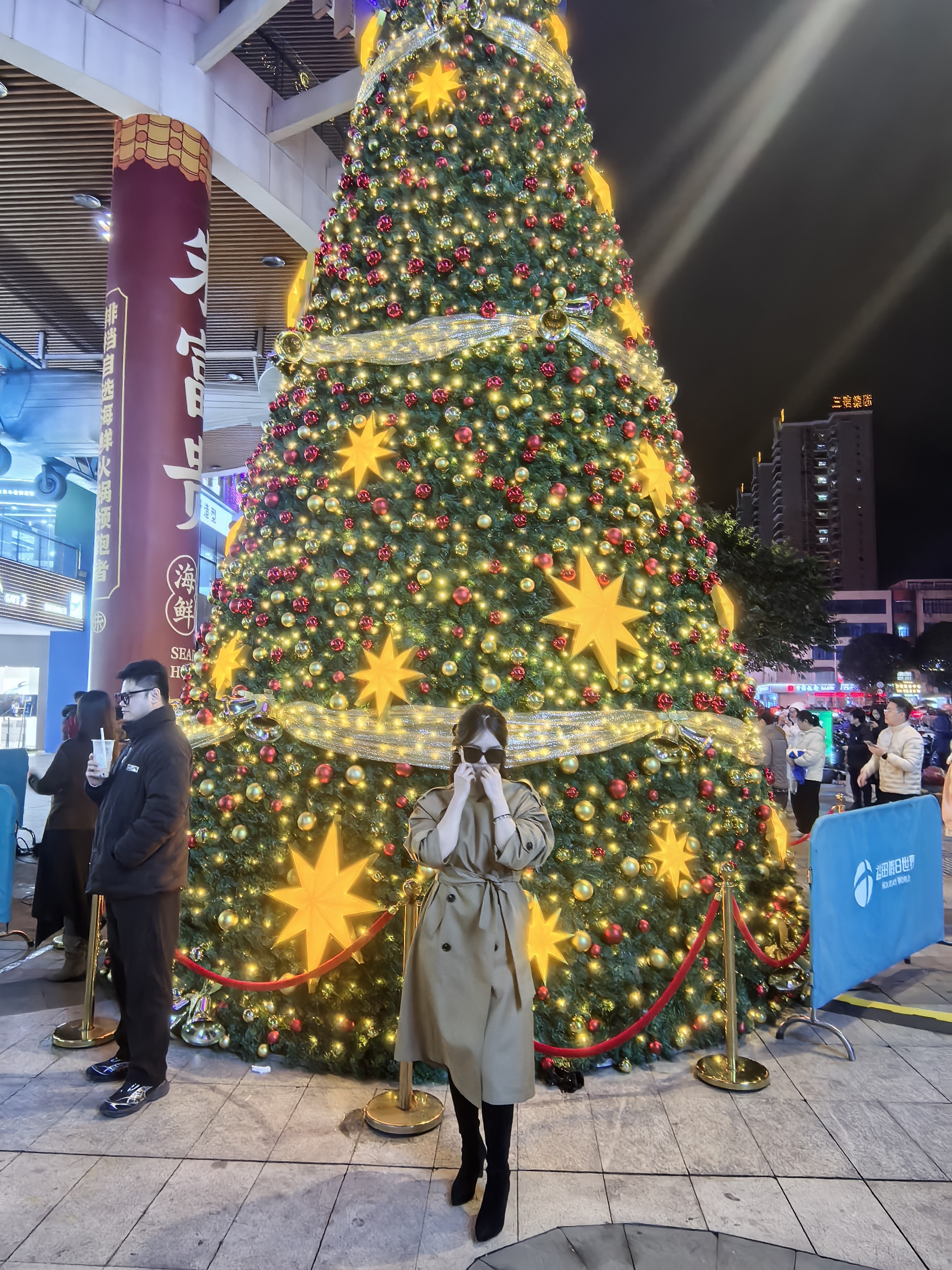 解锁法式优雅密码——周淼ZHOUMIAO"巴黎旧梦"风衣穿搭图鉴