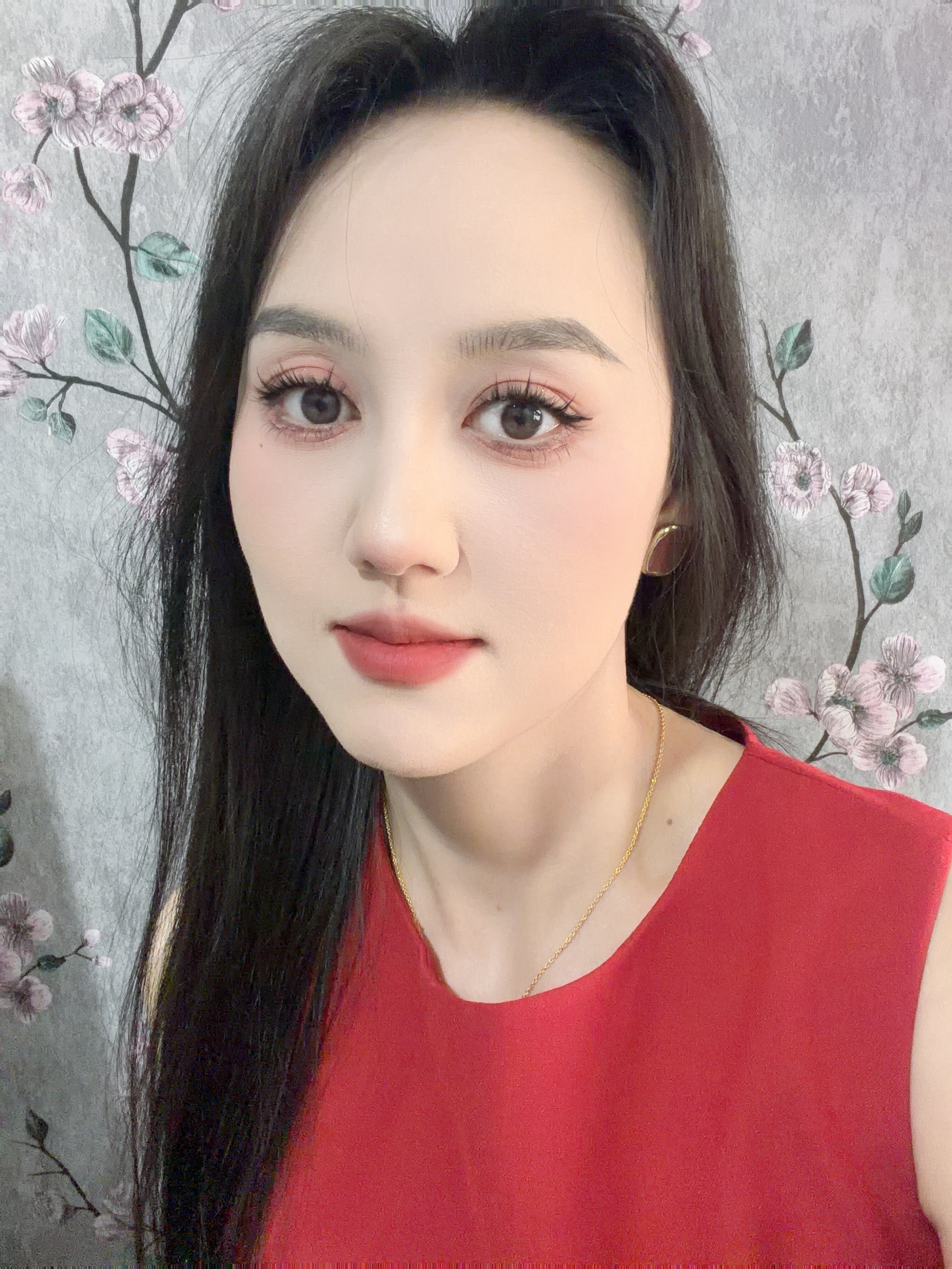 舒胡蕾夏日生日裙 法式无袖收腰设计 显瘦显高拉长比例 高级感气质满分