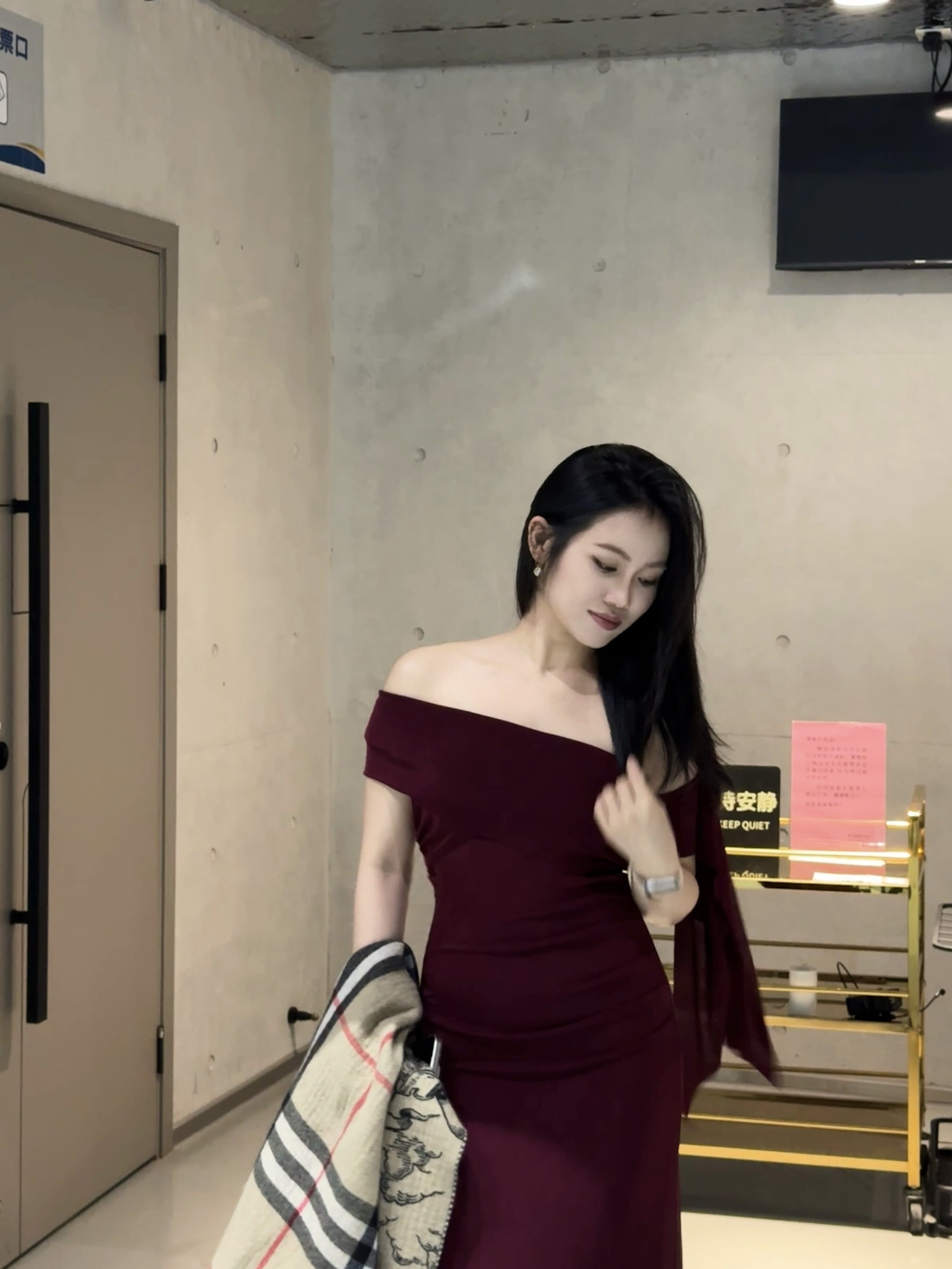 GRACE欧美小店kylie同款晚礼长裙 不对称斜肩飘带设计 露肩御姐风性感迷人