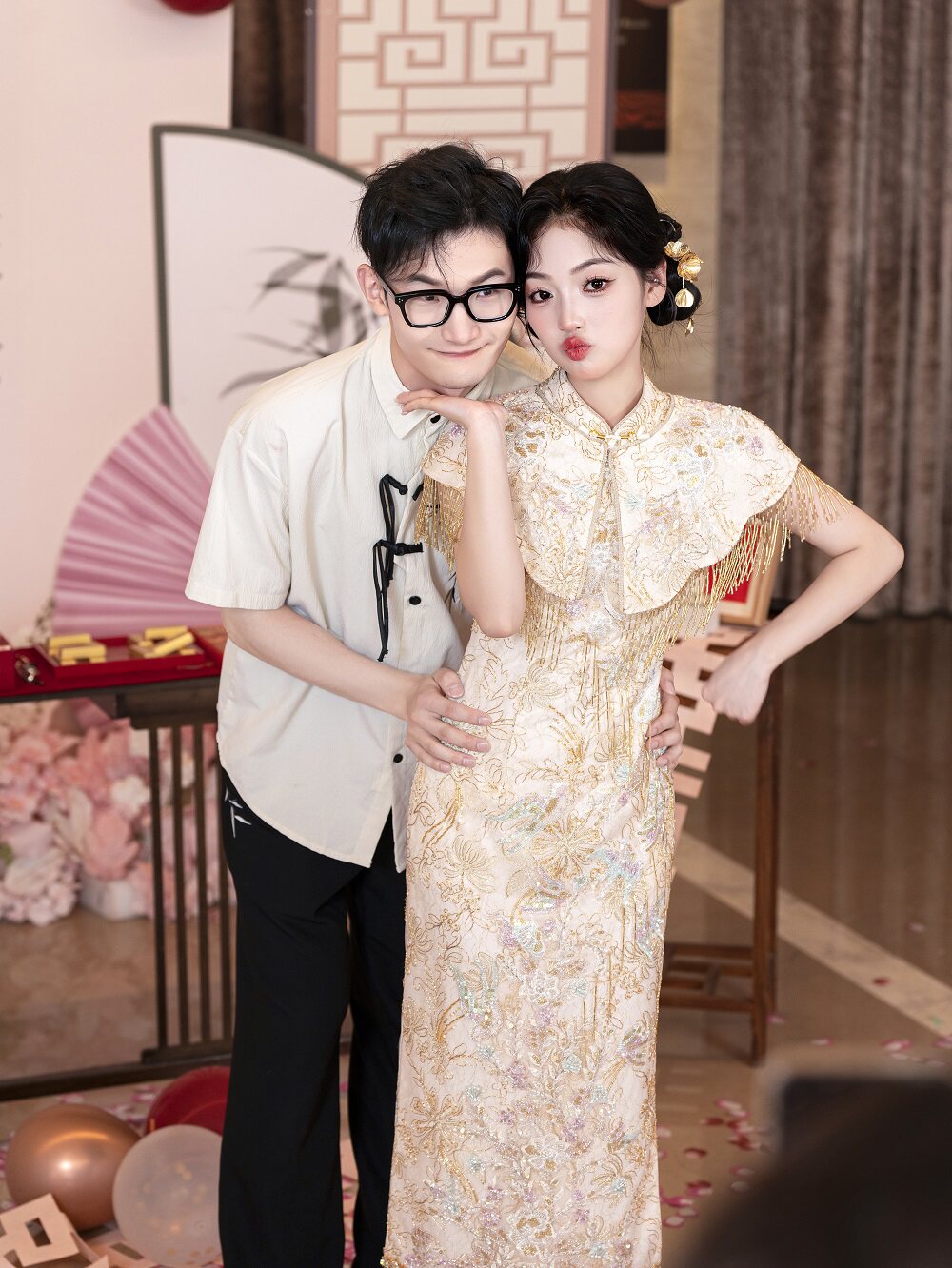 艾诗霓《金叙》新中式订婚旗袍改良款小个子友好金色刺绣结婚敬酒答谢