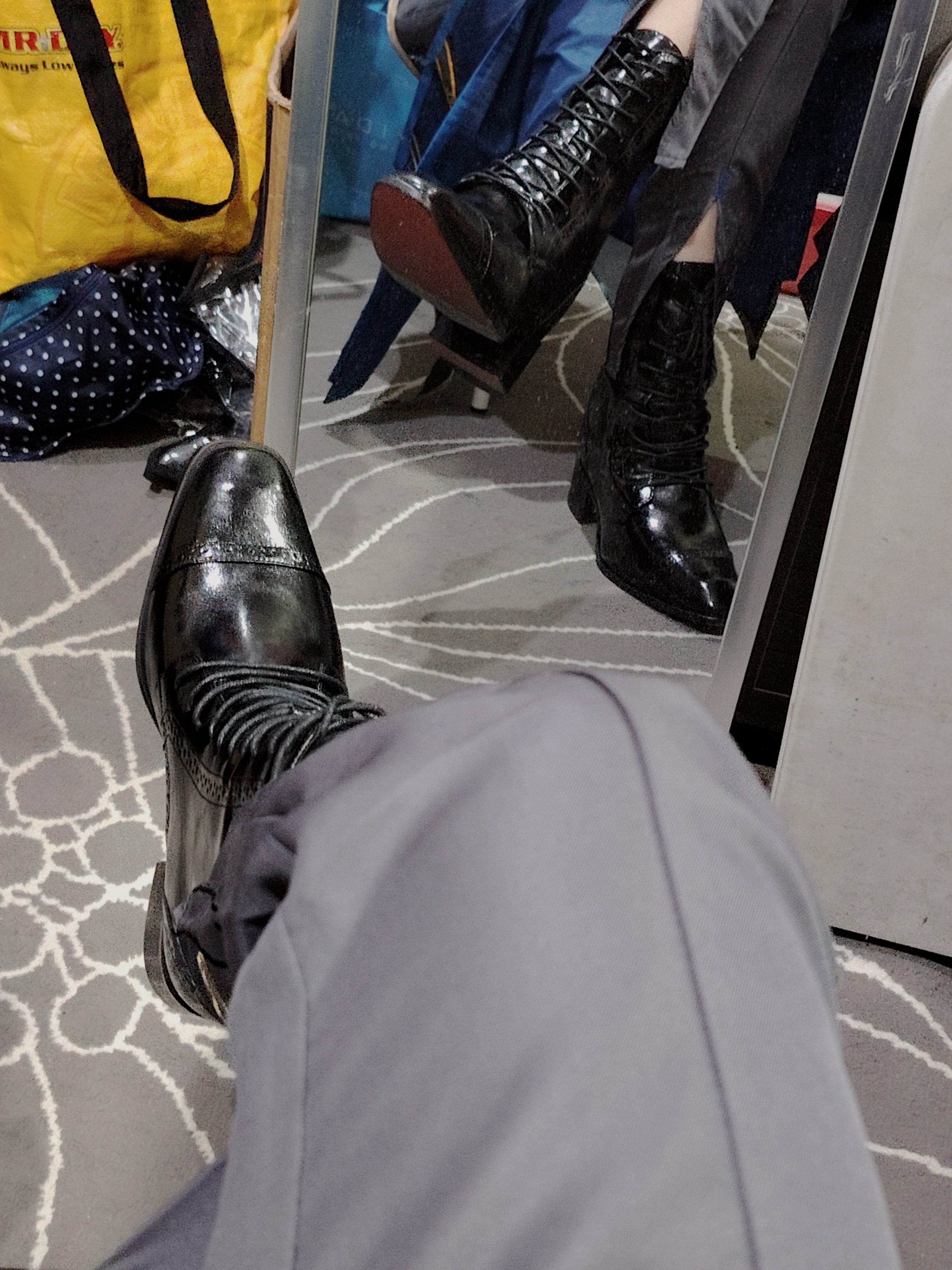 末日小豆子增高皮鞋红底尖头英伦风马丁靴2025春季新款