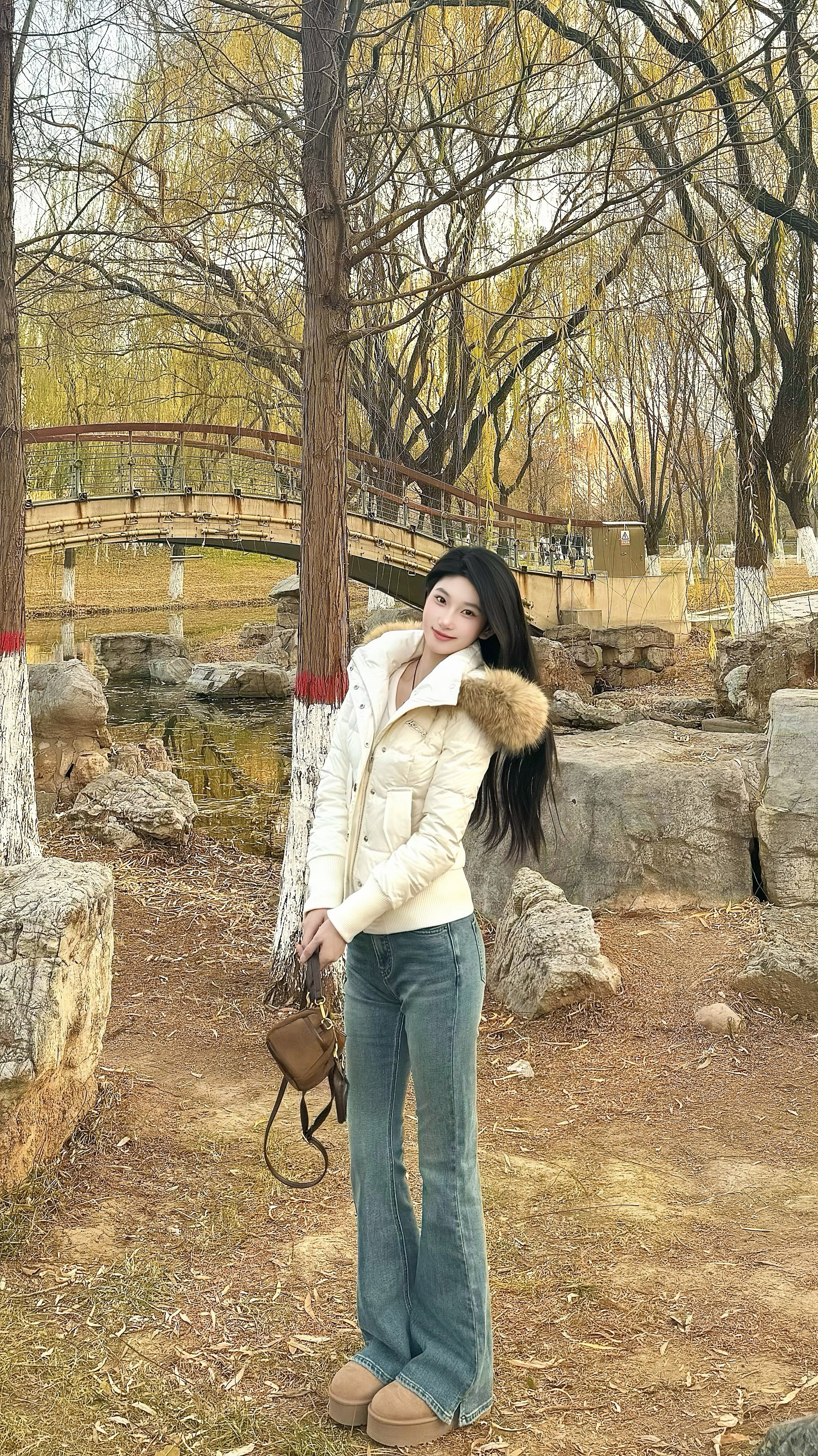 ABWLR秋冬复古微喇牛仔裤:高腰马蹄的显腿长神裤