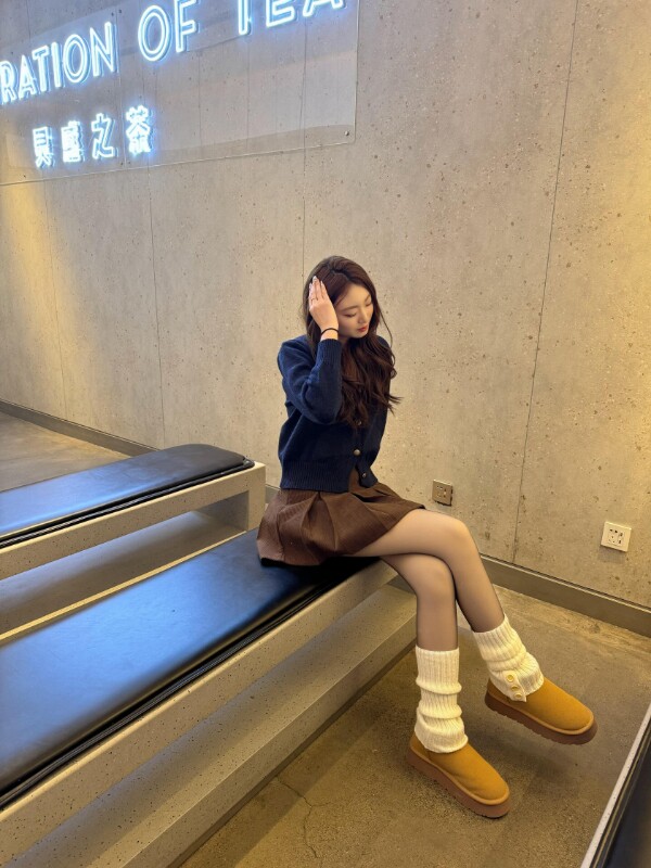 小野和子冬季黑丝光腿神器 加绒双层设计保暖不臃肿 替换装方便实用