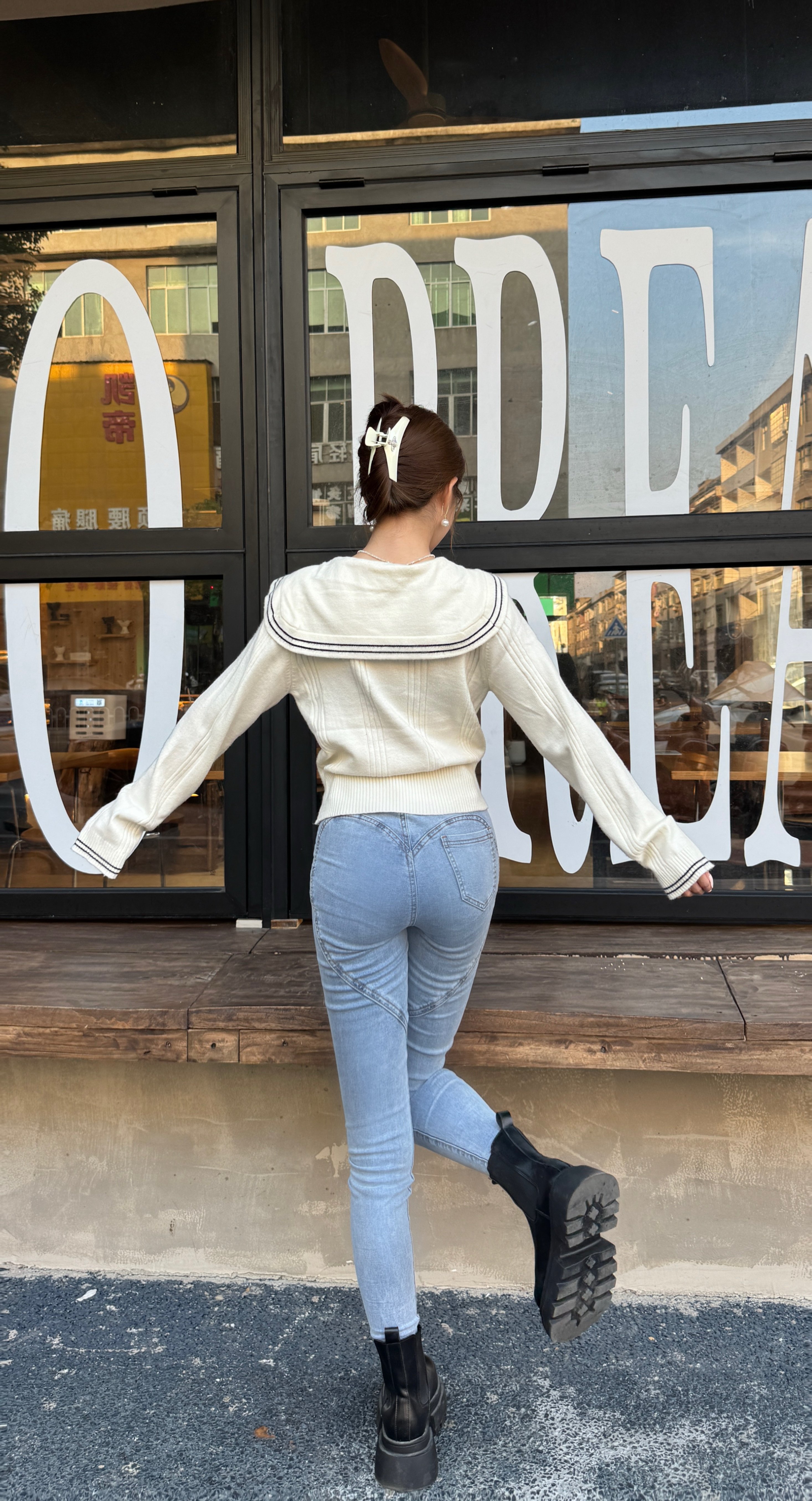 YoungGirlDay欧美风高腰牛仔裤,提臀设计一秒打造蜜桃臀紧身显瘦剪裁