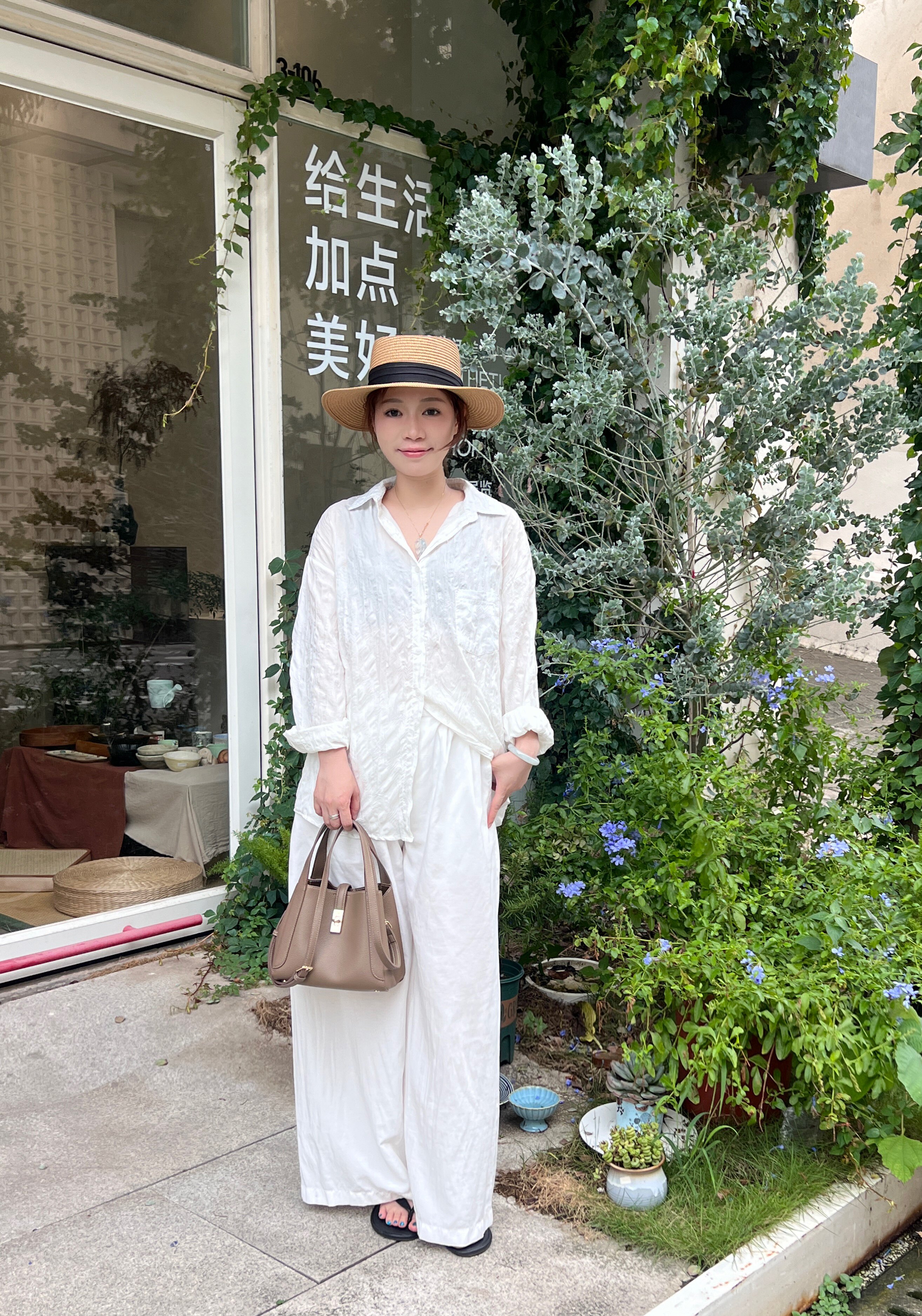 百丽真皮菜篮子包 牛皮材质高级耐磨 水桶包型大容量实用