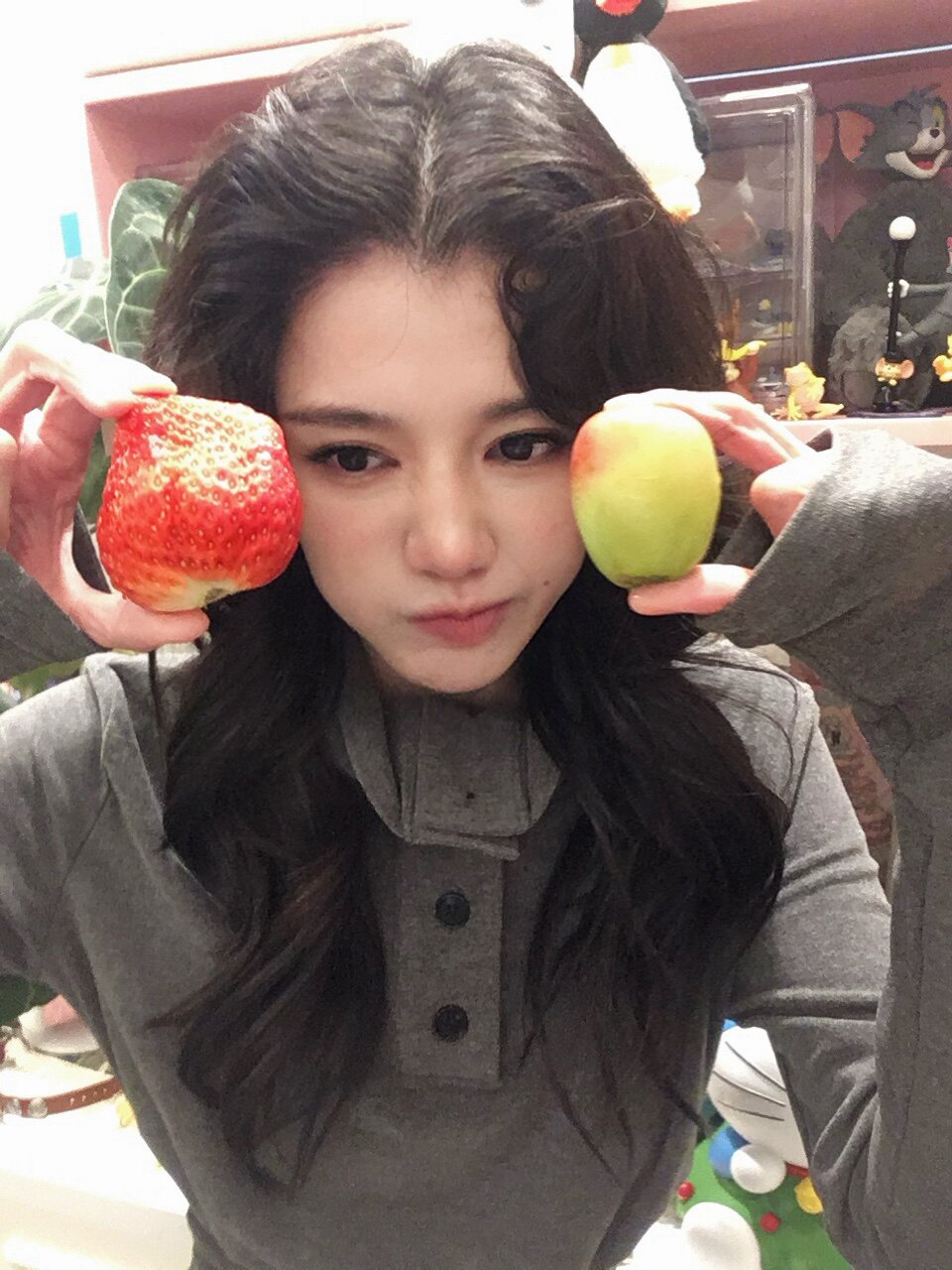 CYNR原创设计气质复古连衣裙,半高polo领褶皱收腰A字长裙摆遮肉显高