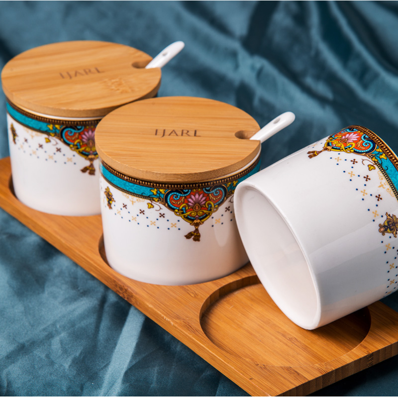 Creative household porcelain soul flavor pot three - piece kitchen condiment set white sauce pot set salt jars