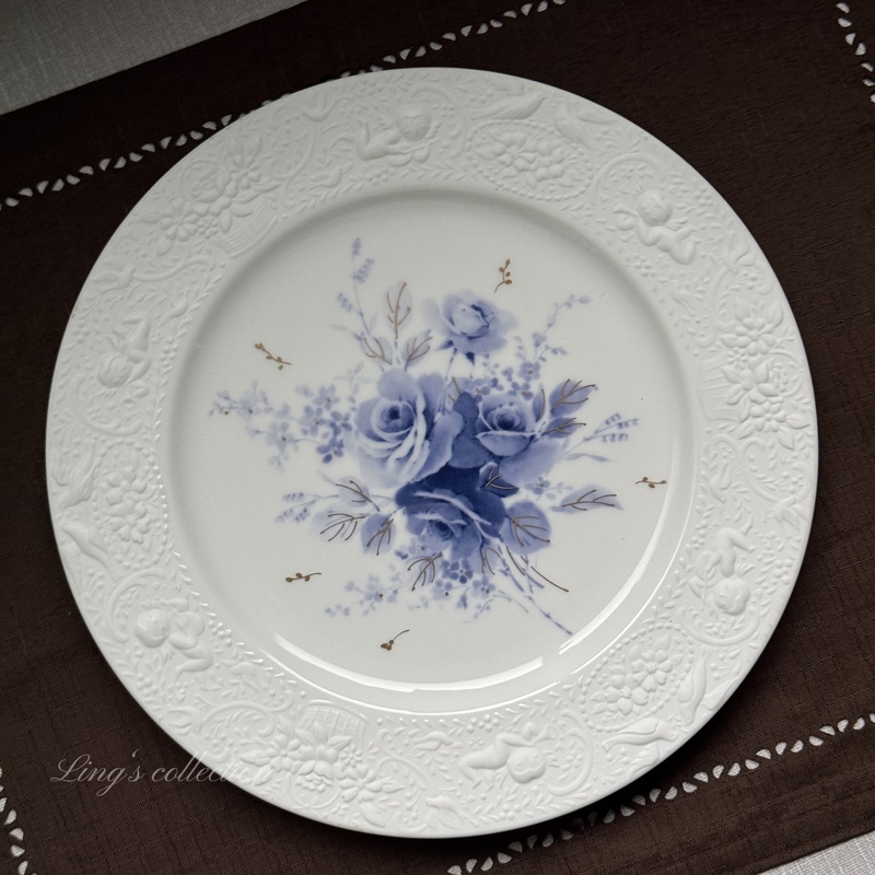Japanese Nikko Bone China Tableware Cobalt Blue Rose Angel Relief Decorative Plate Home Decor Collectible Japanese Nikko Bone China Tableware Cobalt Blue Rose Angel Relief Decorative Plate Home Decor Collectible