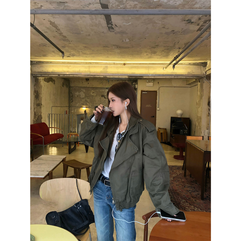 Fangting Military Green Jacket for Women, Autumn Zipper Diagonal Placket Design, Loose Workwear Jacket with Long Sleeves Fangting Military Green Jacket for Women, Autumn Zipper Diagonal Placket Design, Loose Workwear Jacket with Long Sleeves