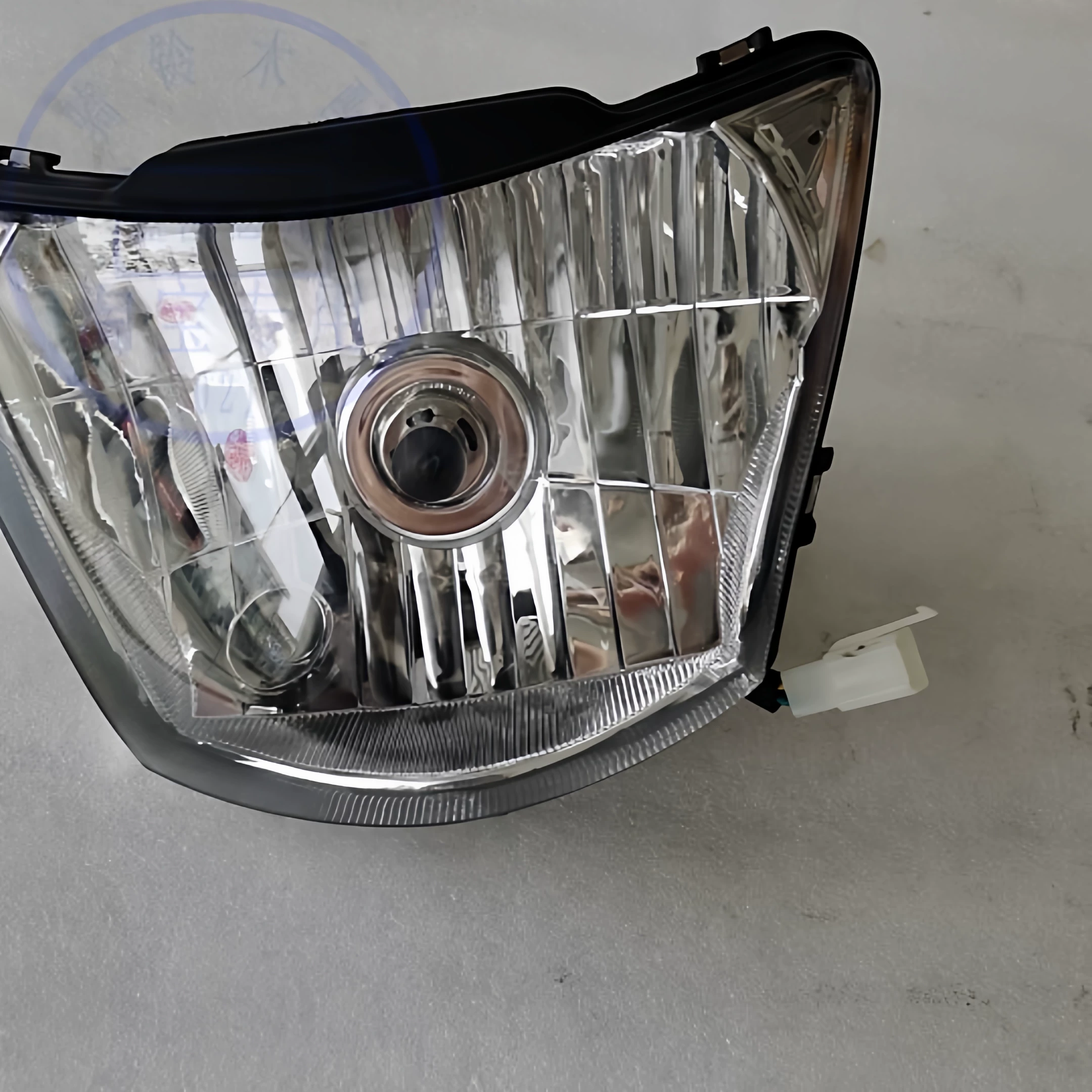 Подходит для головной фары мотоцикла Qingqi Suzuki Junlong GS125R QS125-2A передняя подсветка против запотевания маленький свет