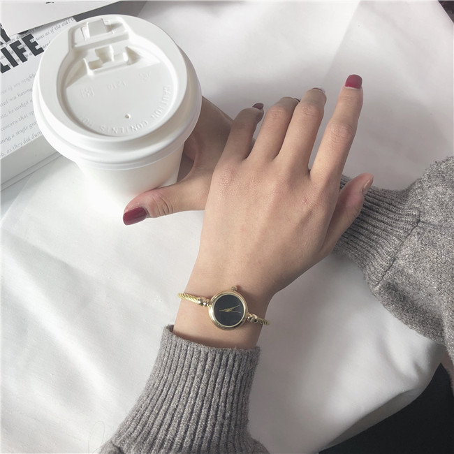 Vòng tay gió lạnh cô gái phiên bản Hàn Quốc của dòng đồng hồ Sen sinh viên đơn giản sang trọng gỗ huyết rồng