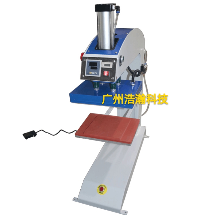 Thermal transfer bag transfer machine Pneumatic bronzing machine scalding LOGO sleeve bag automatic bronzing machine 23 * 30 cm