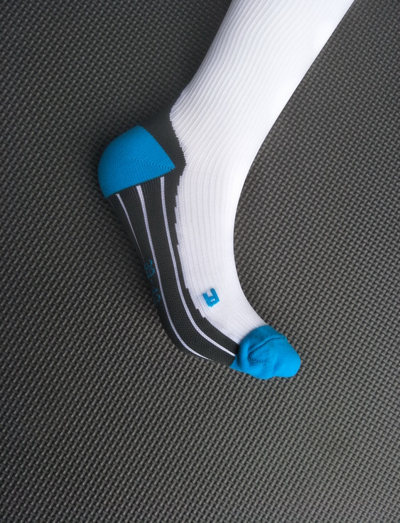 Điền kinh chạy marathon dày chạy ống chuyên nghiệp ngoài trời màu vàng cao để giúp máy nén nhanh polyester có thể tất cao cổ nike