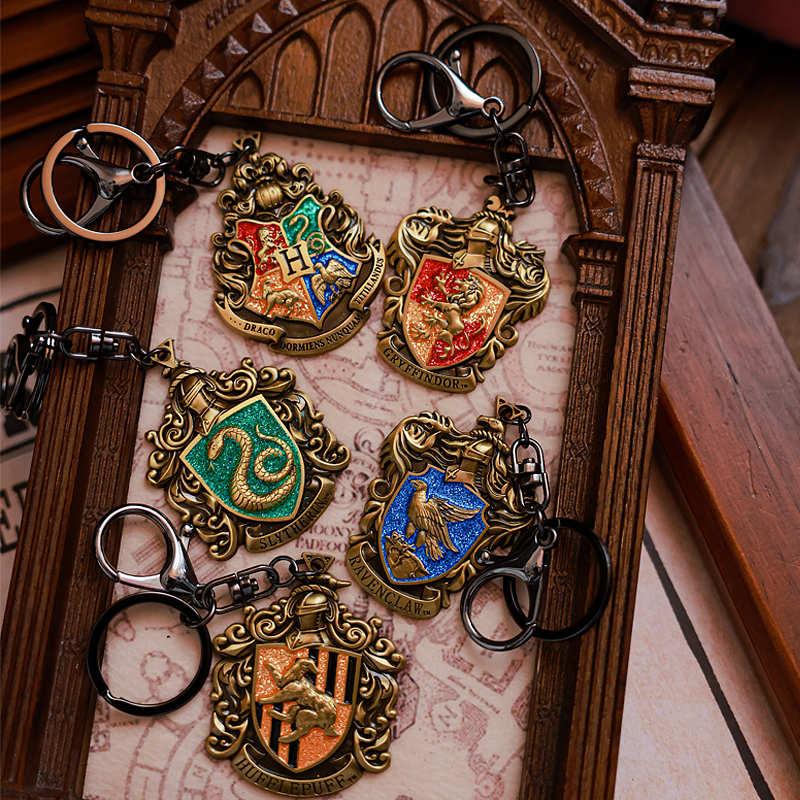 Authentic Harry Potter Merchandise Keychain with Embossed Glitter Hogwarts House 3D Badge Bag Pendant Gift