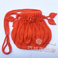 Оранжево-красный