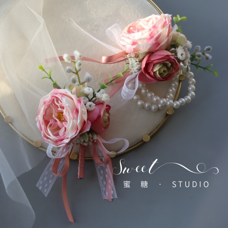 Honey Sugar INS Artisanal Pink White Rose Bridal Bridesmaid's Sister Group Gown West Wedding Wrist Flower-Taobao