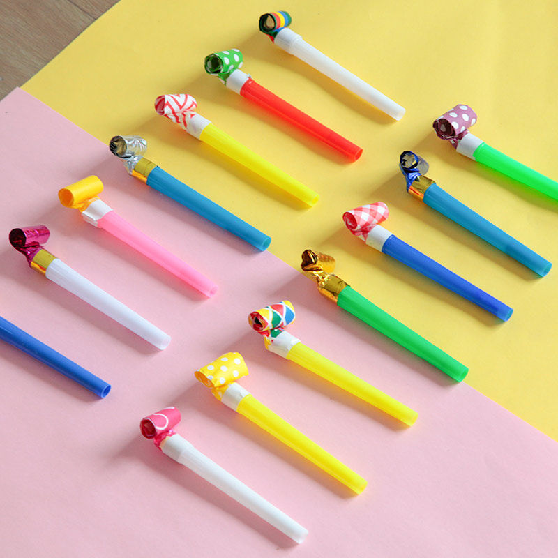 Children's birthday party supplies blowing rolling whistling and decorative gifts decorated gifts