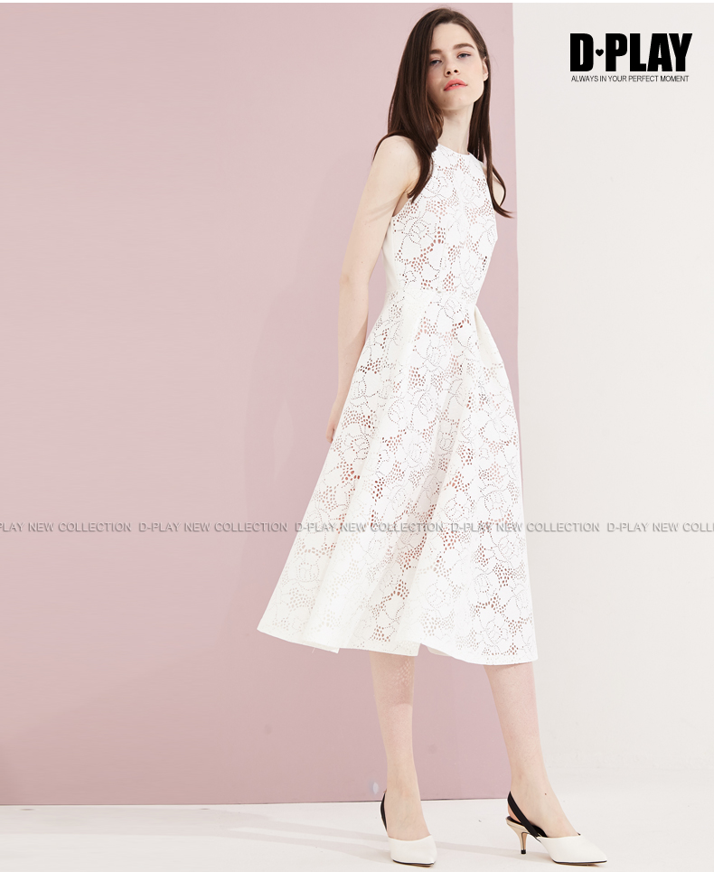 DPLAY Depala đầu mùa thu Châu Âu và Mỹ trắng hollow không tay Một từ váy eo dress hội nghị thường niên ăn mặc váy mẫu váy chữ a