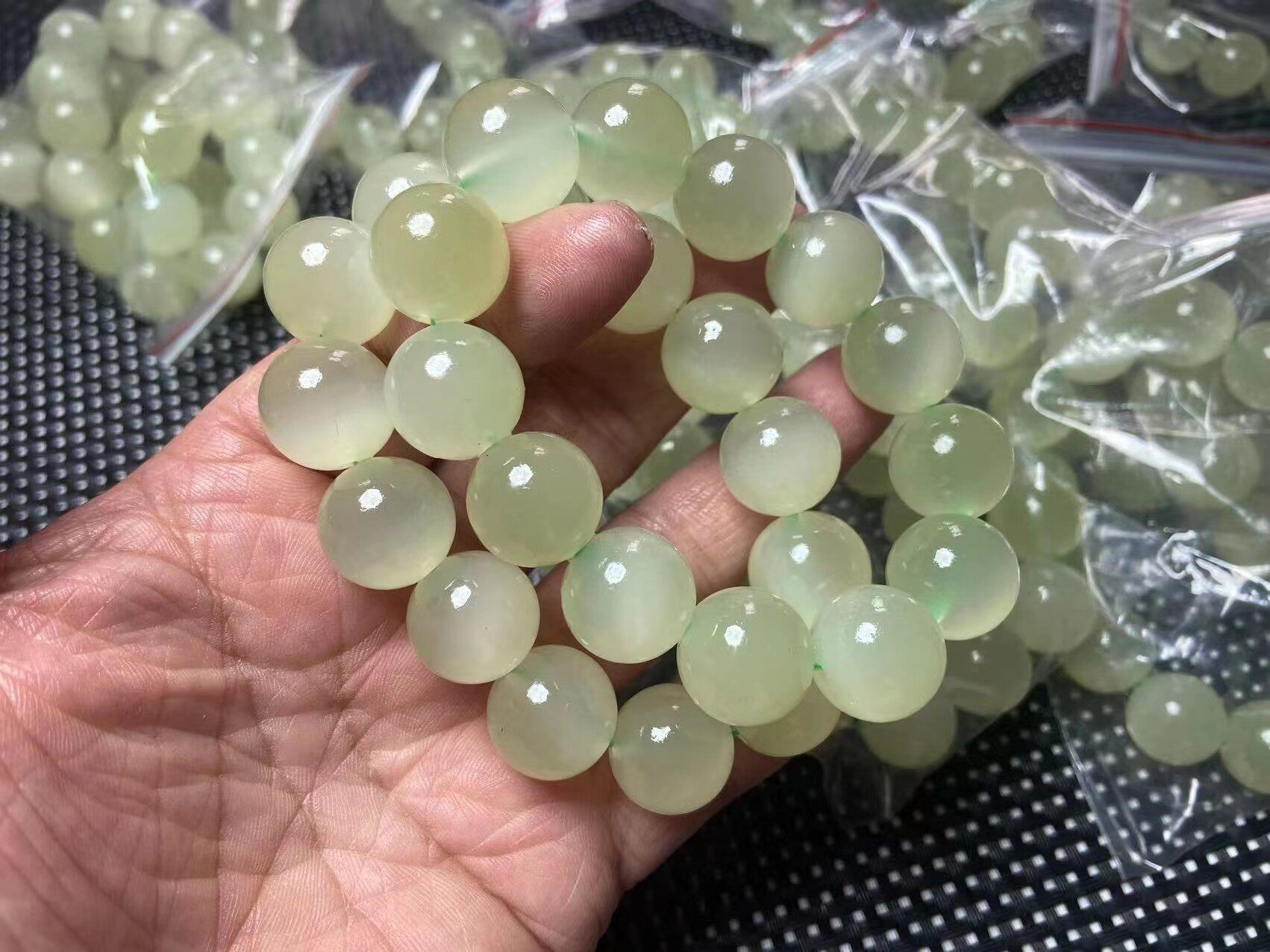 Natural Afghan jade bracelets hand-held men's and women's ice species slightly cat's eye blue and white jade Passepartout grape jelly