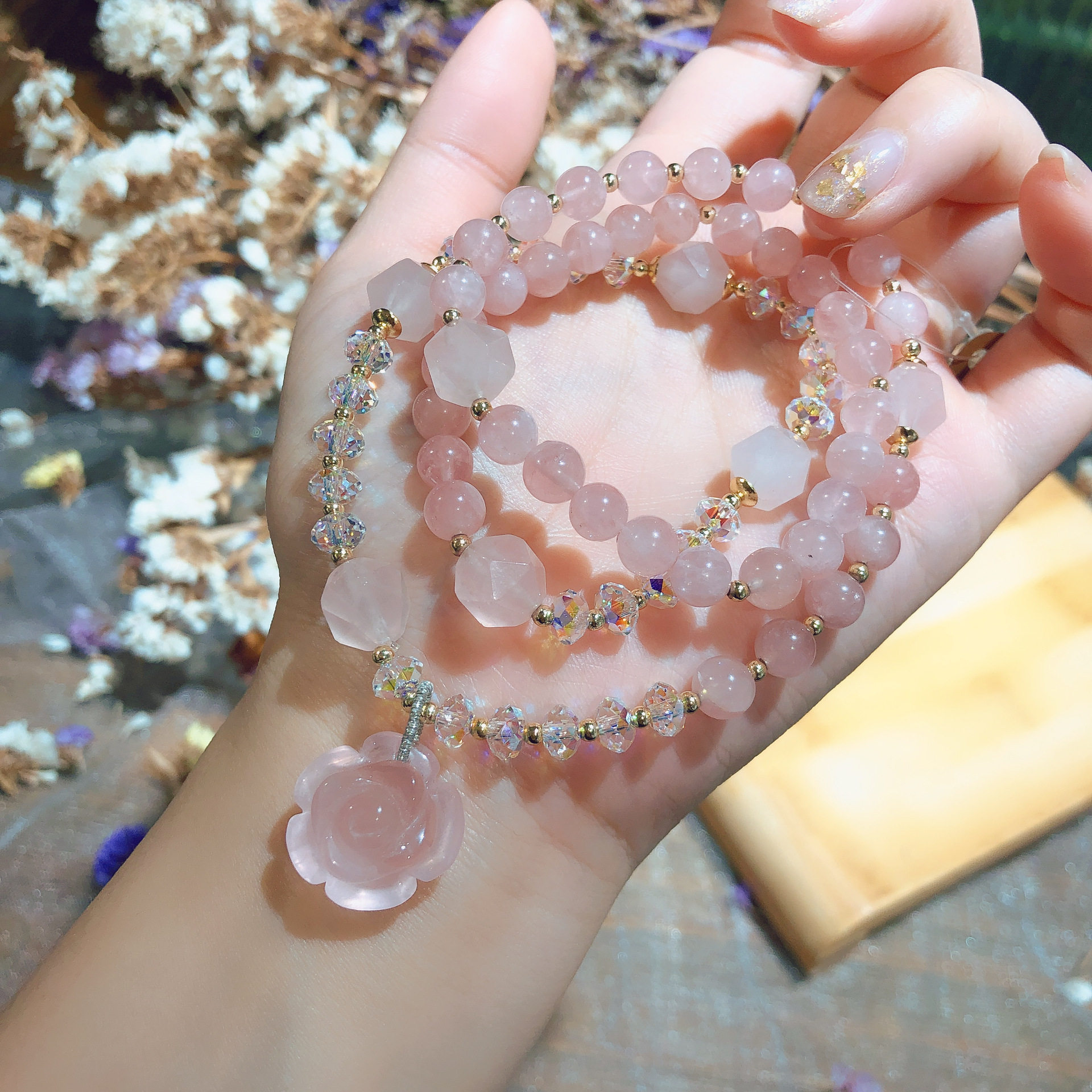 Sweet Madagascar pink crystal natural pink crystal bracelet female rose Austrian crystal bracelet three circles