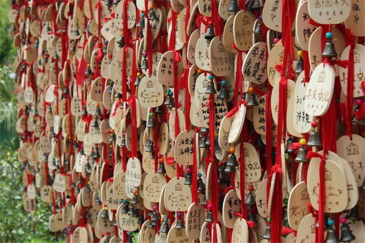 Wind chime bell wishing brand five blessings solid wood praying wood brand creative scenic spot tourism supplies activities can be printed LOGO