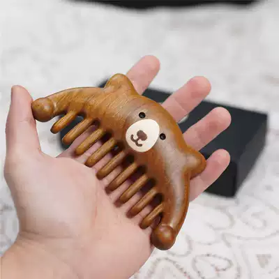 Joe produced bear massage comb head Meridian decompression green sandalwood comb Valentine's Day to send friends to teacher