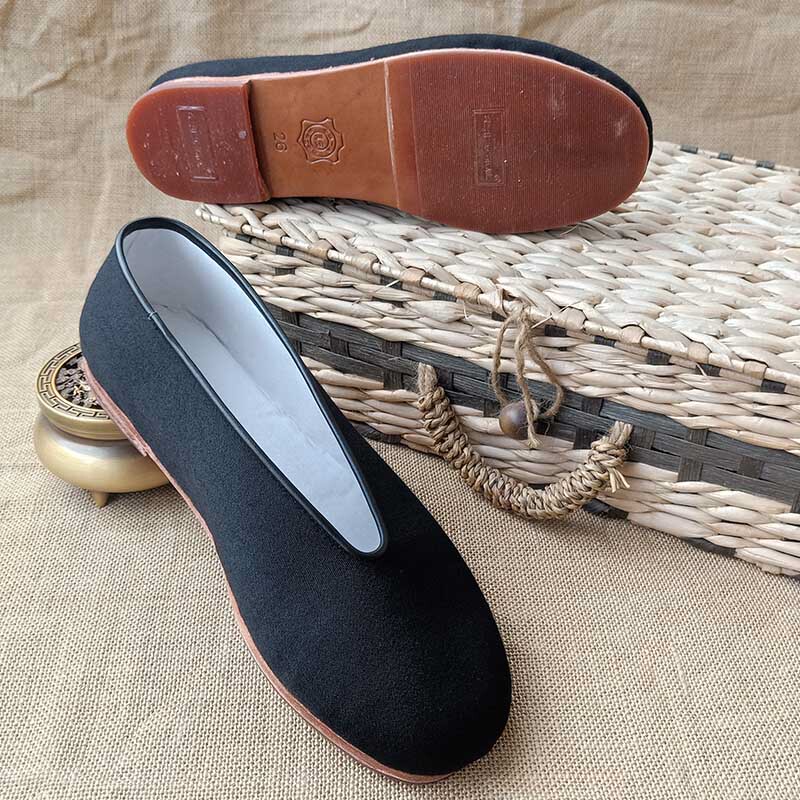 Old Beijing Cloth Shoes with Cowhide Soles for Men, Handmade Round-Toe Dress Shoes for Middle-Aged and Elderly People, Breathable Casual Shoes with Soft Soles for Spring and Summer Old Beijing Cloth Shoes with Cowhide Soles for Men, Handmade Round-Toe Dress Shoes for Middle-Aged and Elderly People, Breathable Casual Shoes with Soft Soles for Spring and Summer