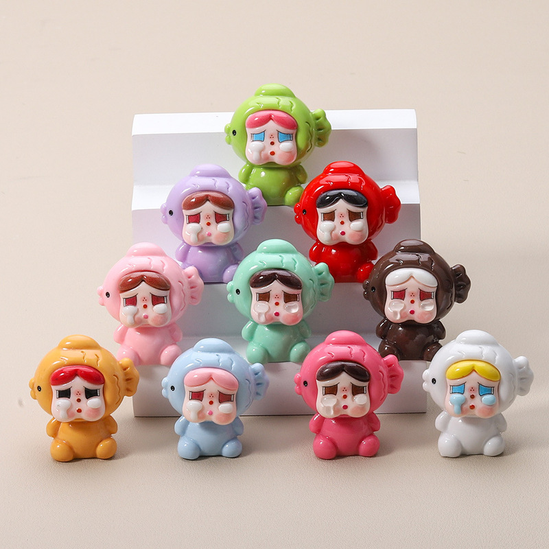 Price for a Set of 10 ~ Cute Crying Baby Resin Desktop Car Decoration Keychain Pendant