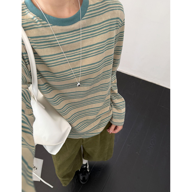 Bright Green Retro Striped Long-Sleeve T-Shirt for Women, Loose and Casual Style, Versatile and Age-Reducing Top, Stylish Spring and Autumn Cover-Up