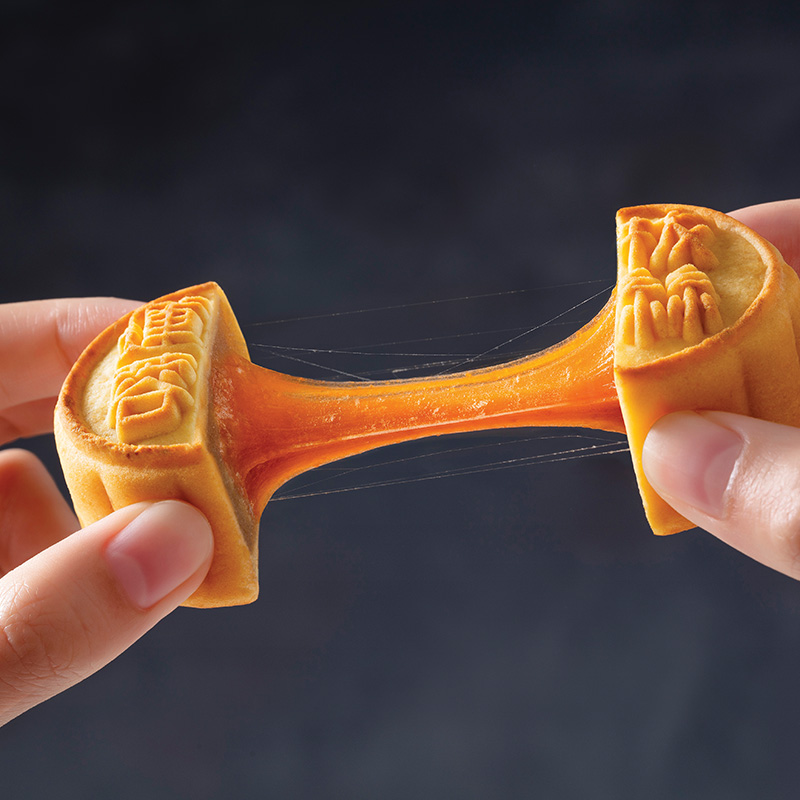 香港美心 拔丝莲蓉月饼礼盒 45g*8个 双重优惠折后¥298包邮 香港美心 拔丝莲蓉月饼礼盒 45g*8个 双重优惠折后¥298包邮